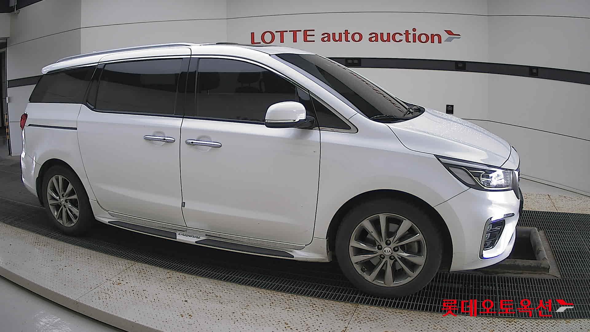 Kia Carnival id 2883643 из Кореи 17