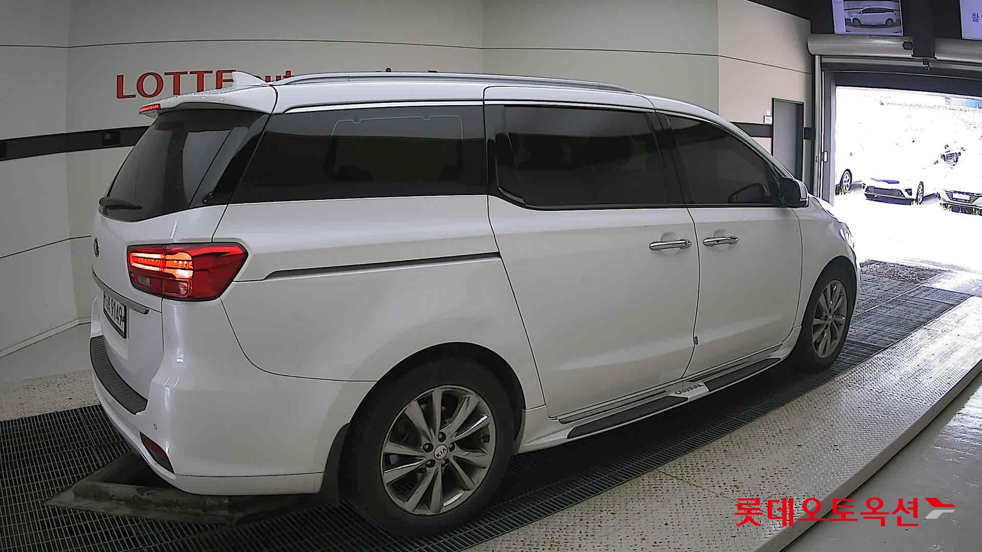 Kia Carnival id 2883643 из Кореи 19