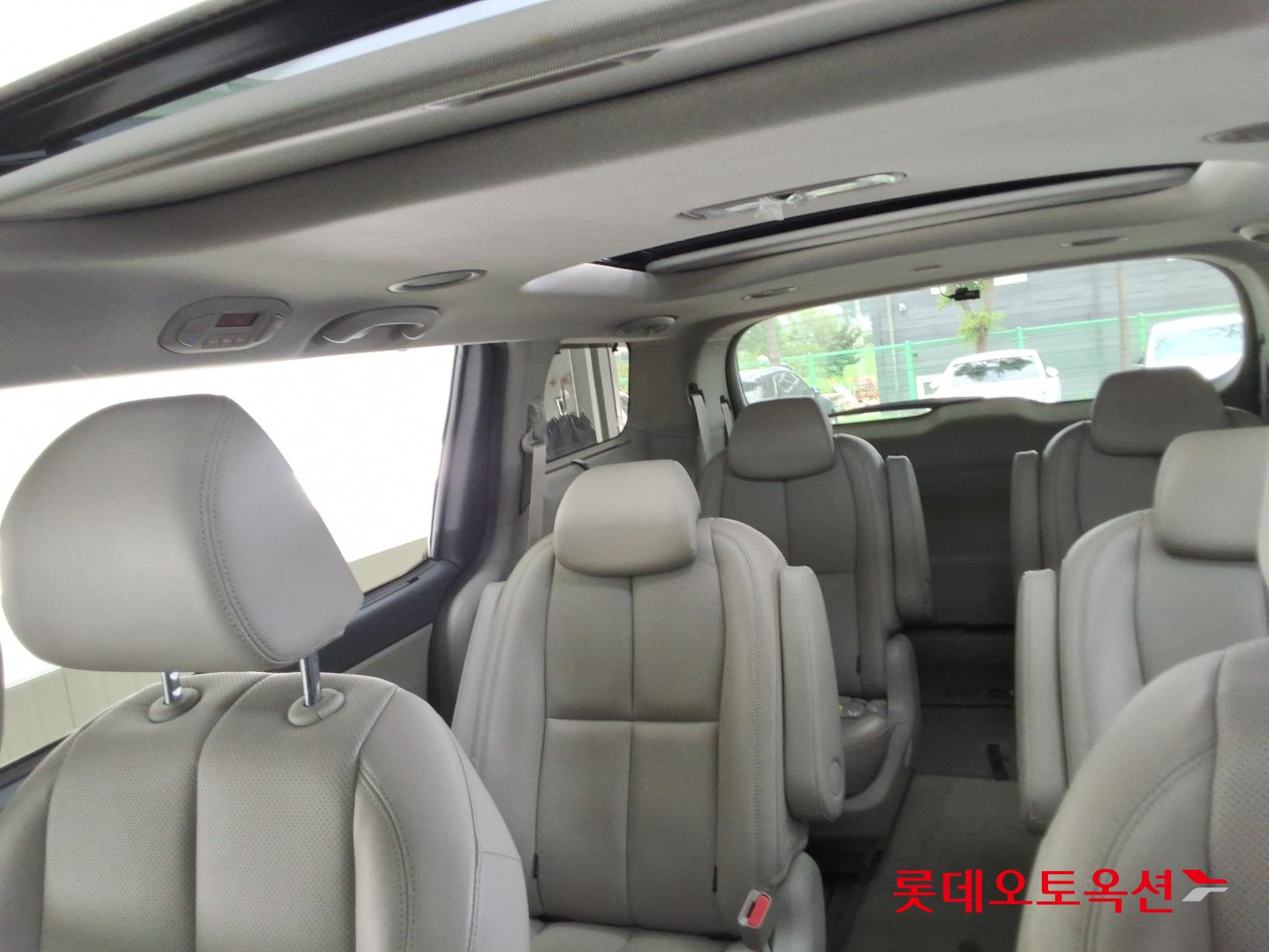 Kia Carnival id 2883643 из Кореи 32