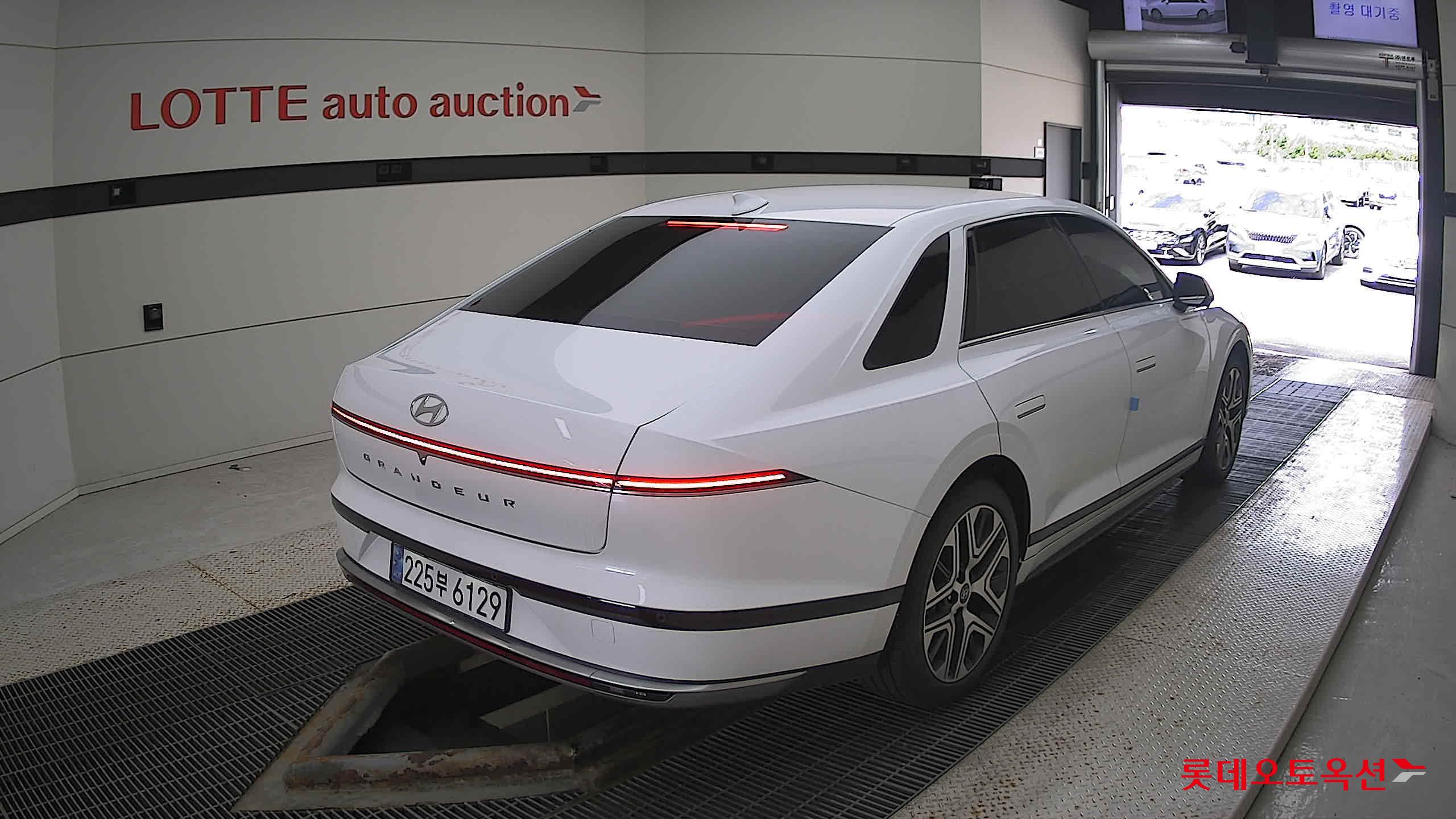 Hyundai Grandeur Hybrid 2025 Белый из Кореи, фото 4