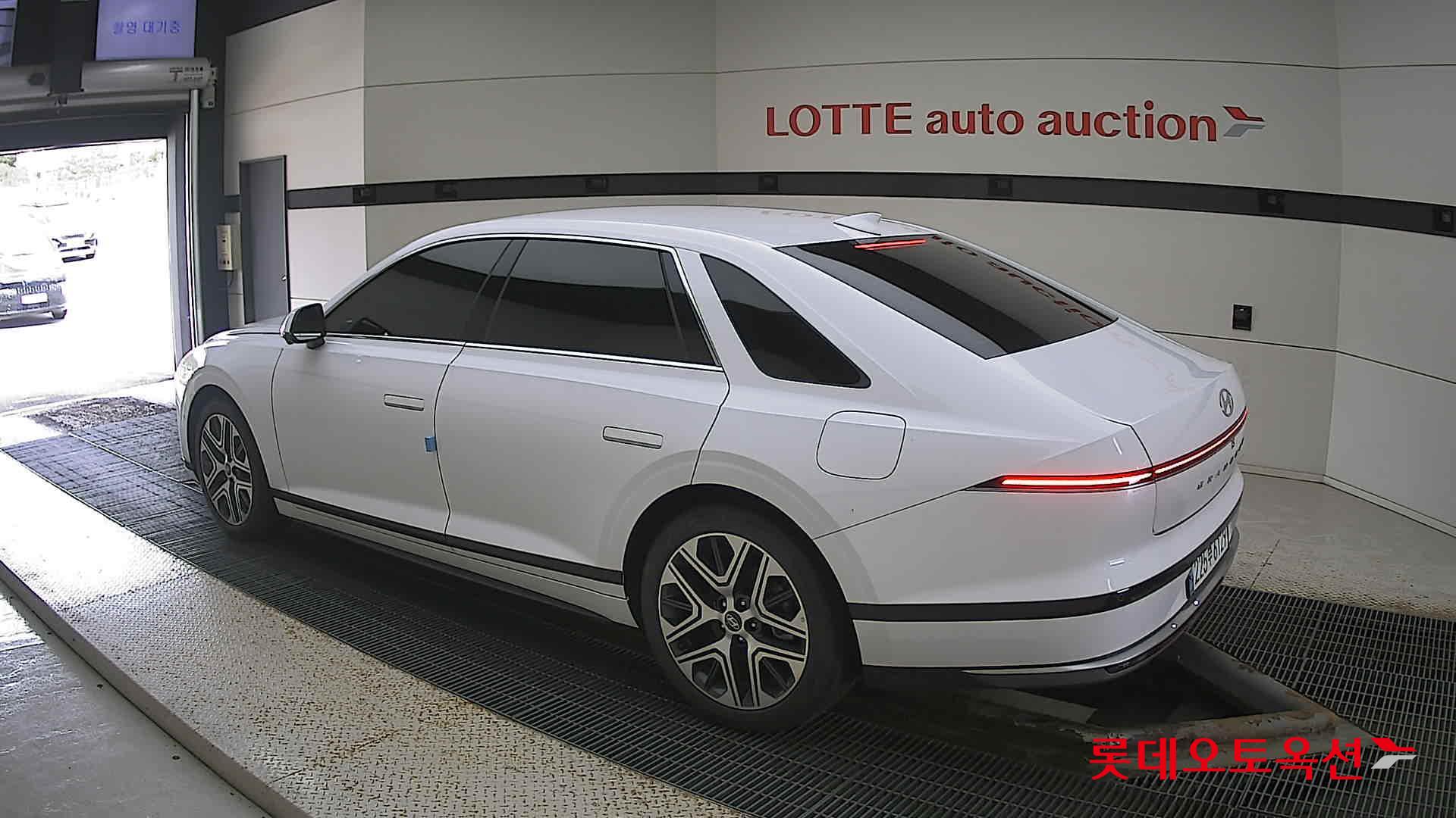 Hyundai Grandeur Hybrid id 3052530 из Кореи 10