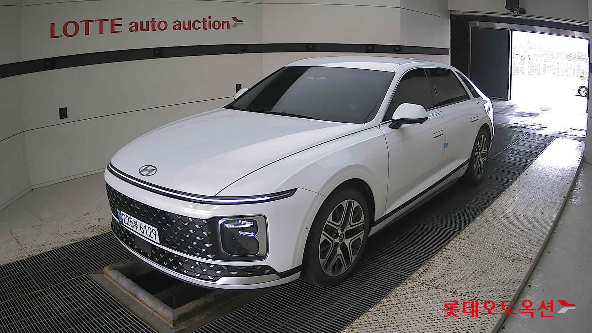 Hyundai Grandeur Hybrid id 3052530 из Кореи 14