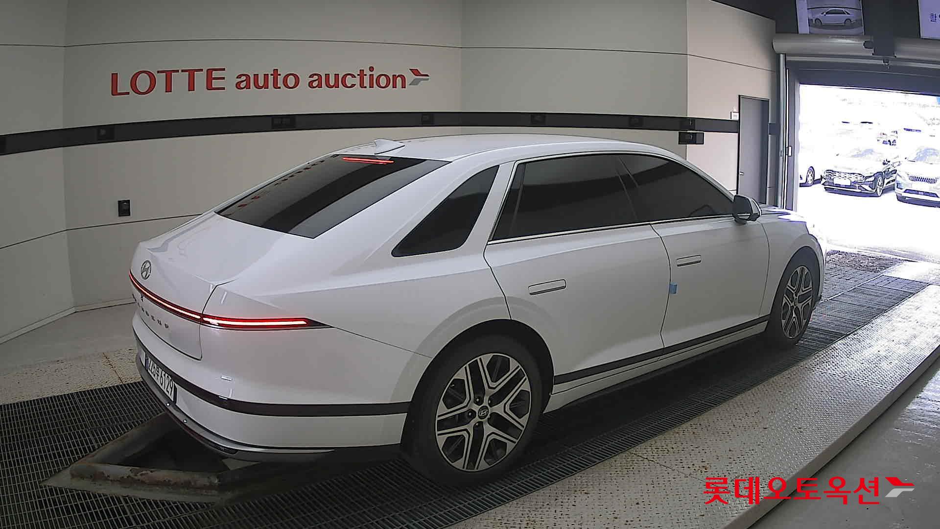 Hyundai Grandeur Hybrid id 3052530 из Кореи 19