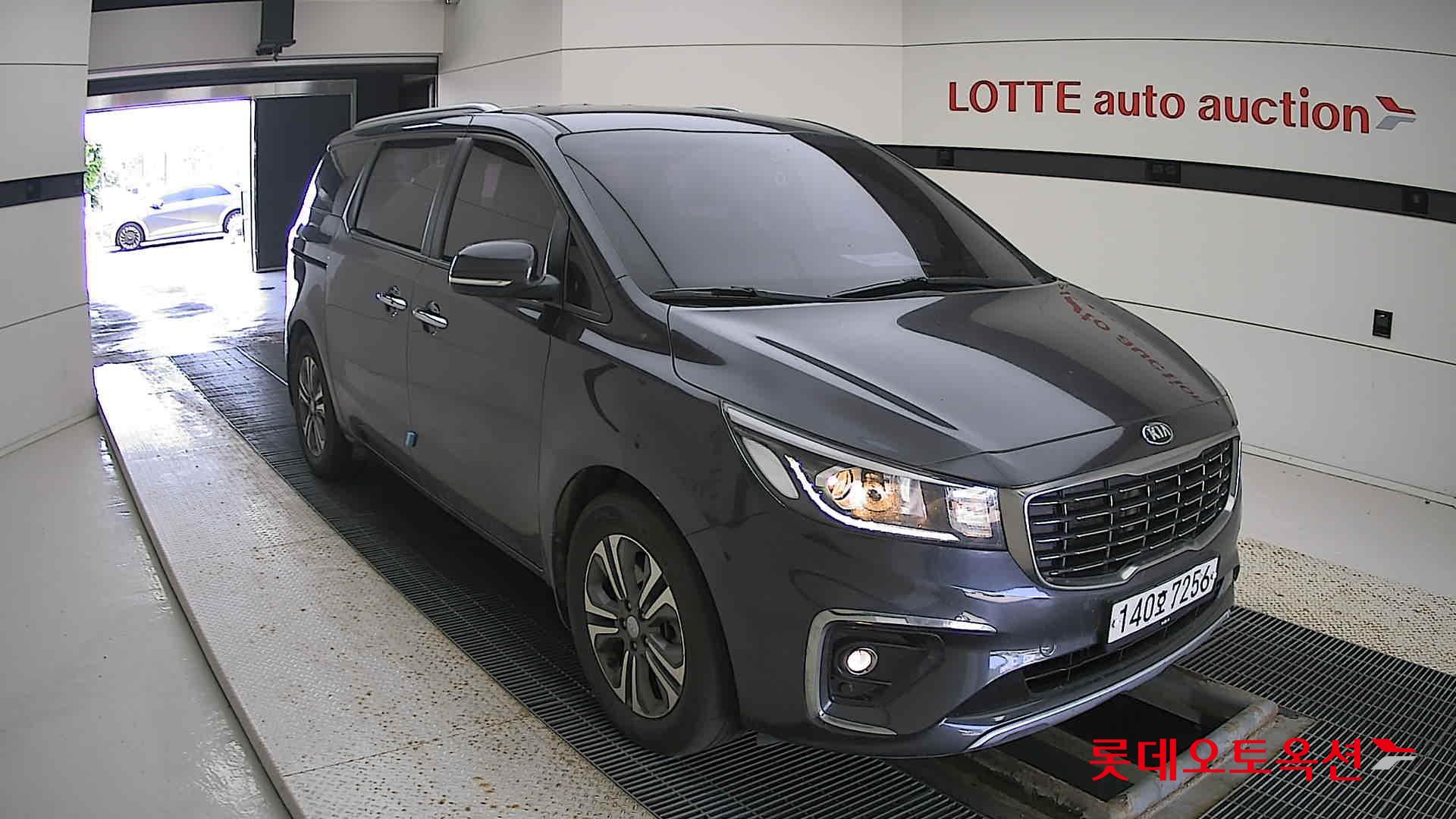 Kia Carnival id 2914748 из Кореи 2