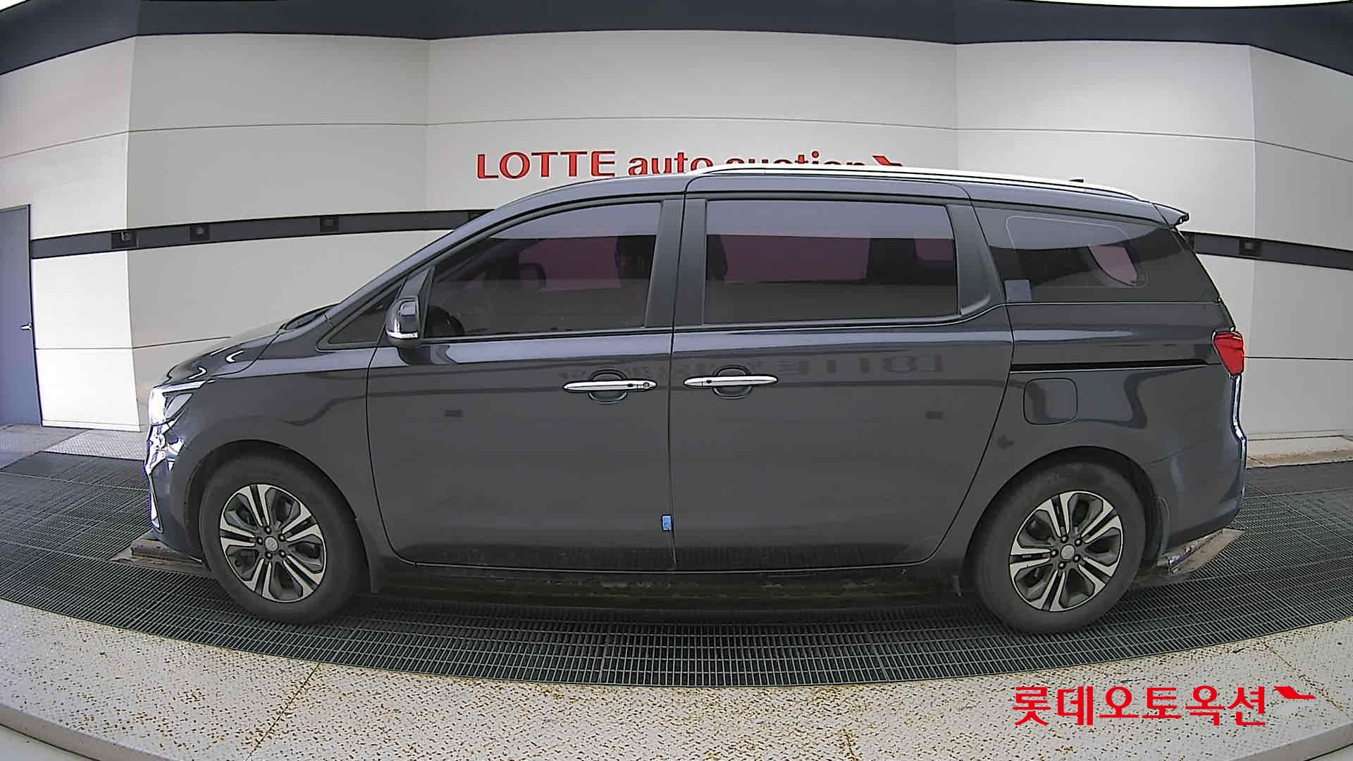 Kia Carnival id 2914748 из Кореи 7