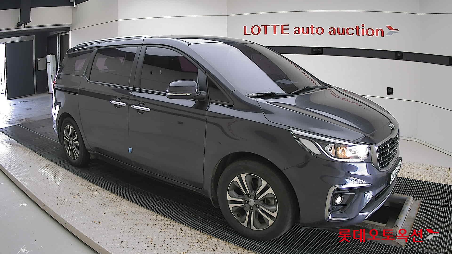 Kia Carnival id 2914748 из Кореи 16