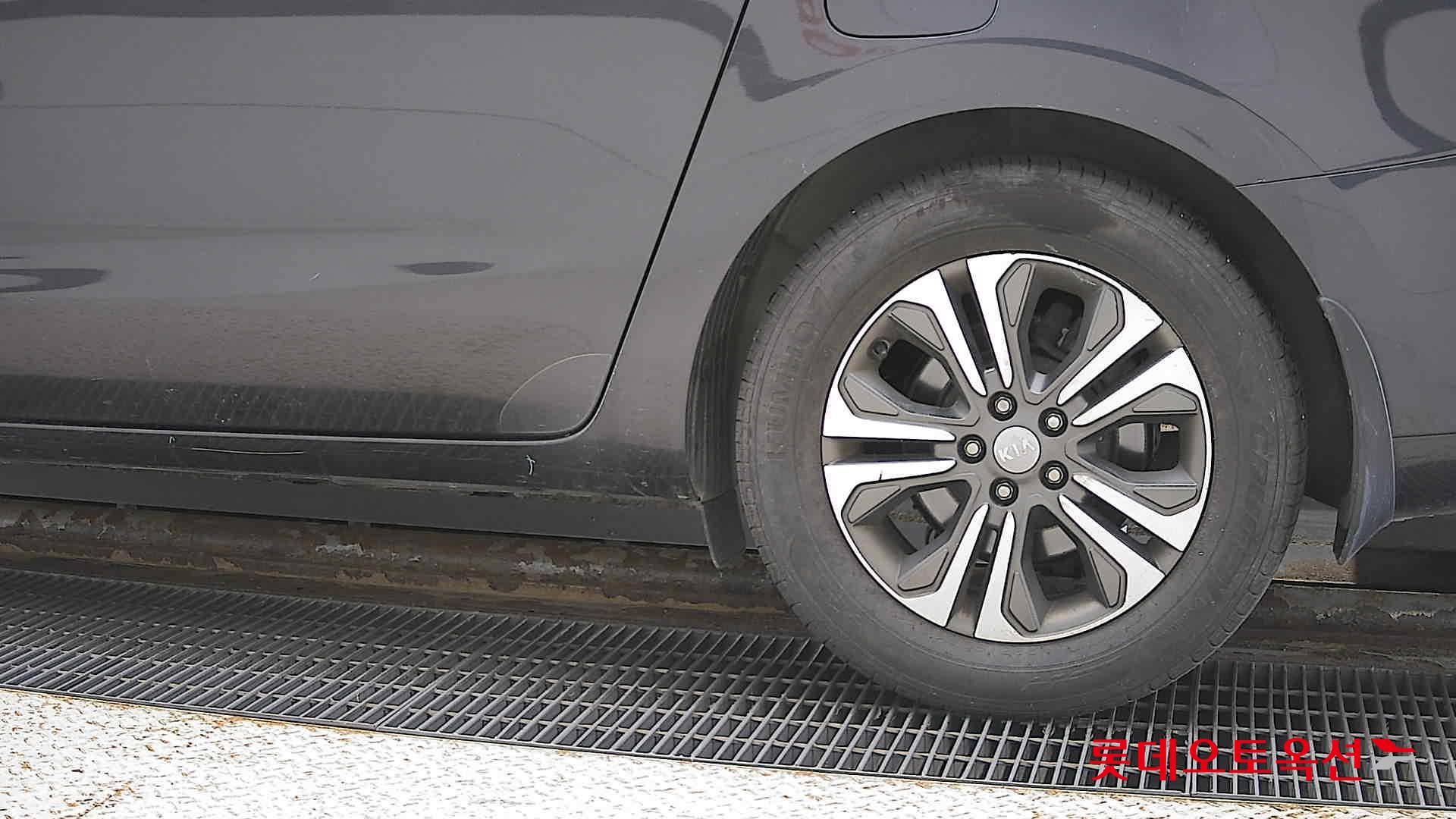 Kia Carnival id 2914748 из Кореи 22