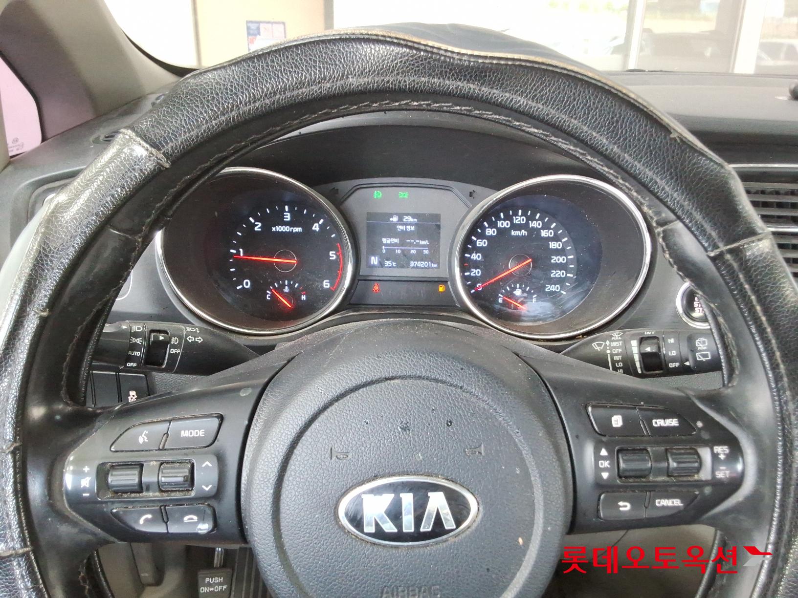 Kia Carnival id 2914748 из Кореи 29