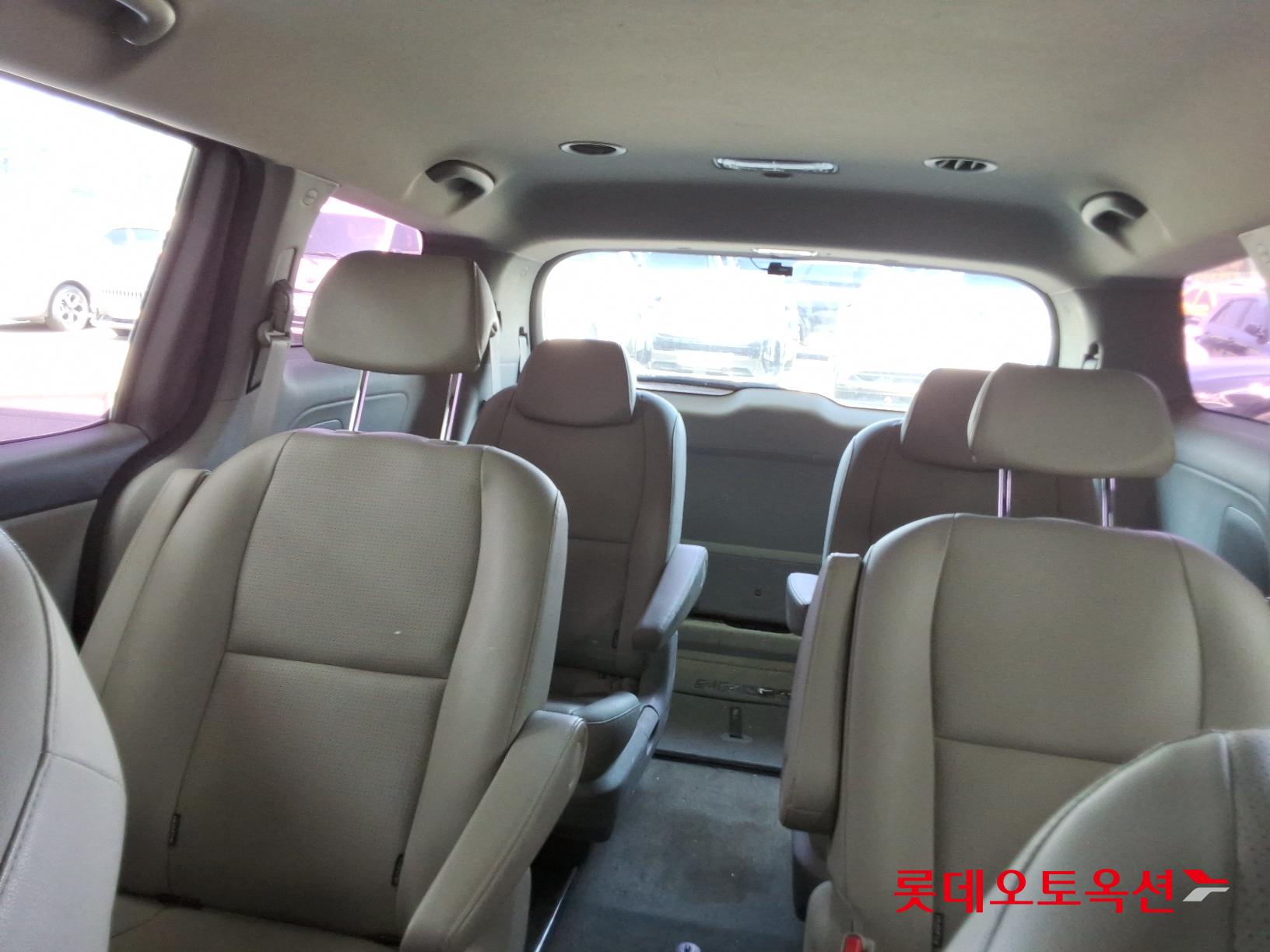 Kia Carnival id 2914748 из Кореи 33