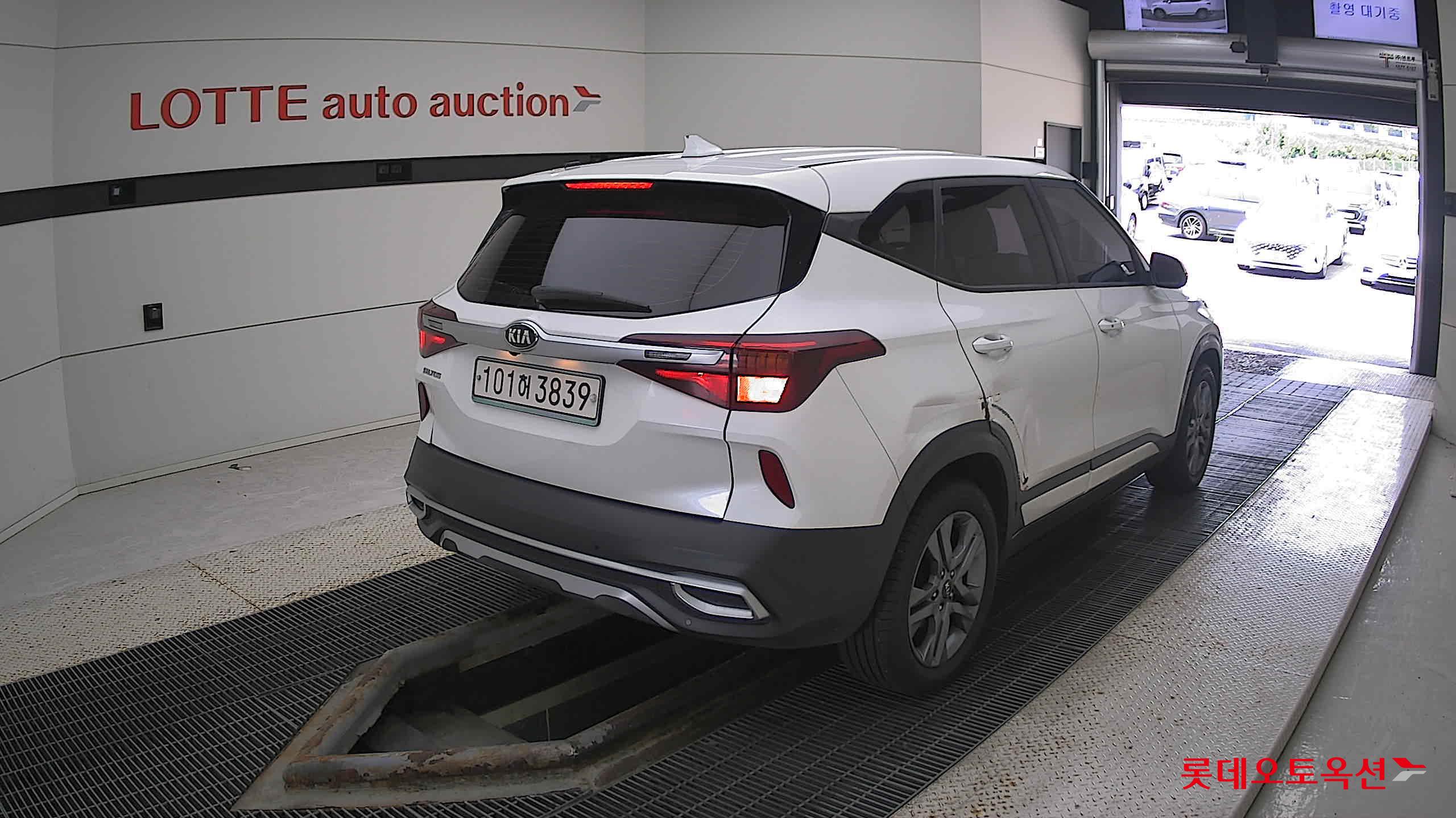 Kia Seltos 2021 Белый из Кореи, фото 4