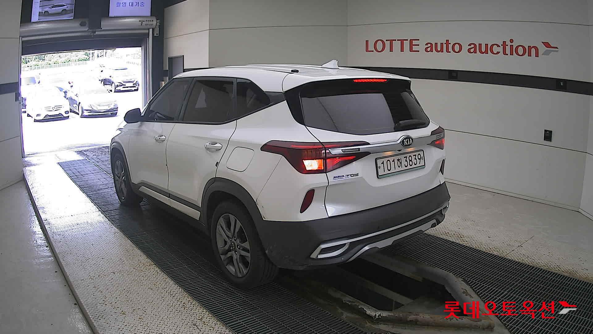 Kia Seltos 2021 Белый из Кореи, фото 6