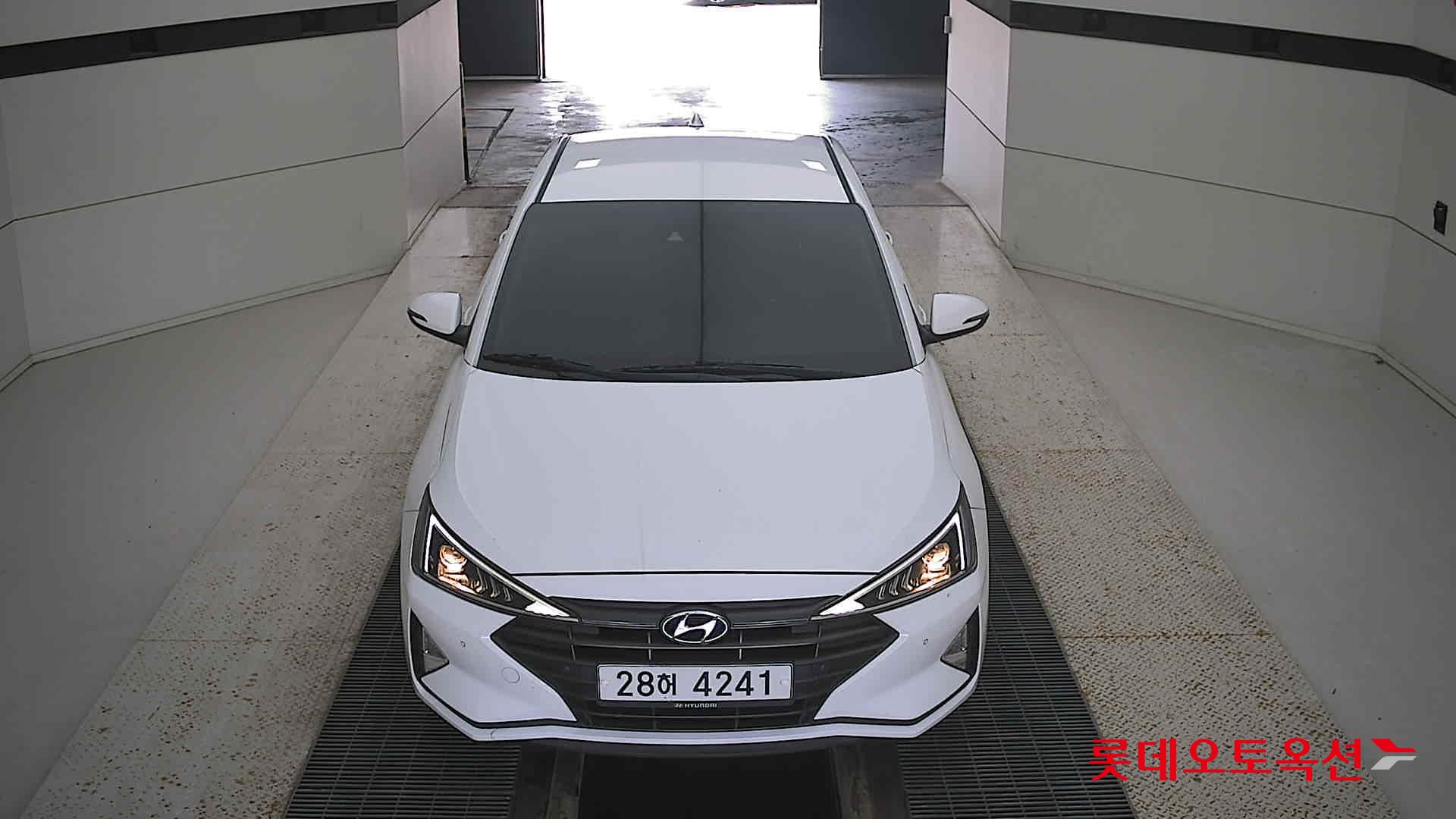 Hyundai Avante id 2909769 из Кореи 8