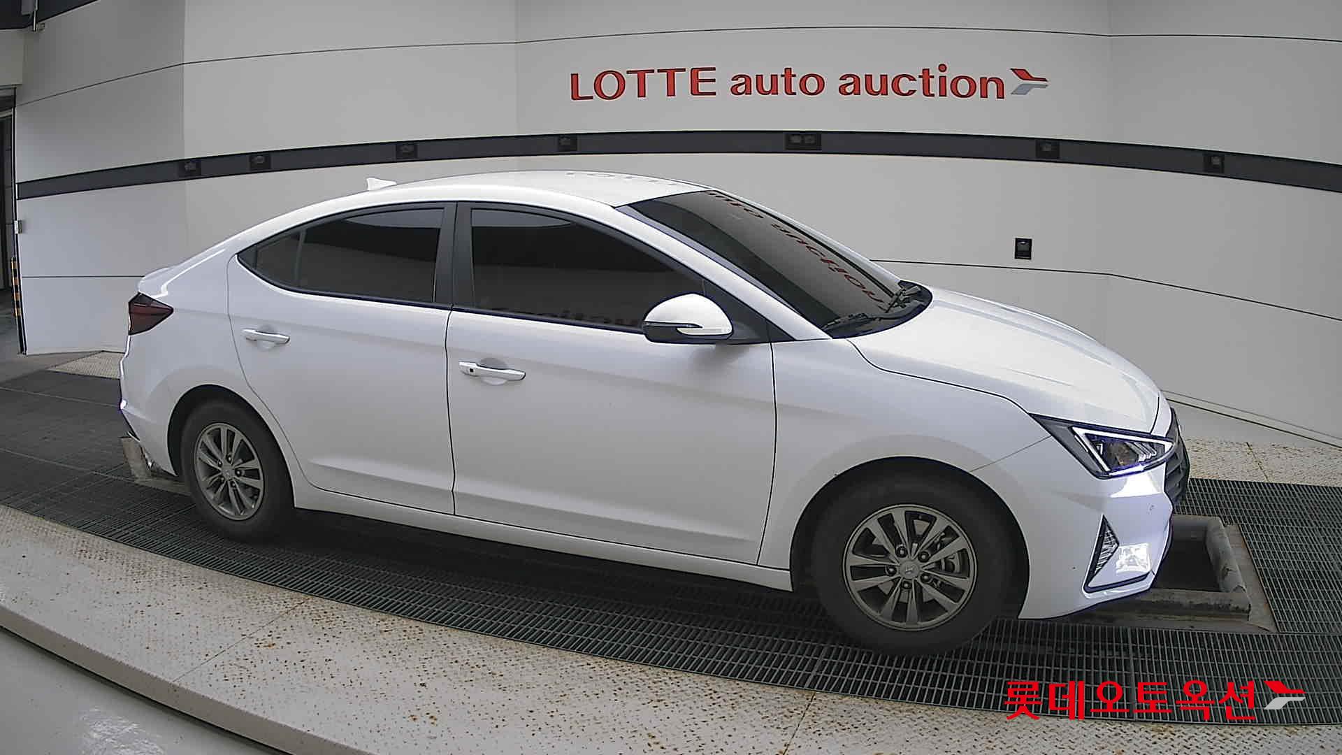 Hyundai Avante id 2909769 из Кореи 17