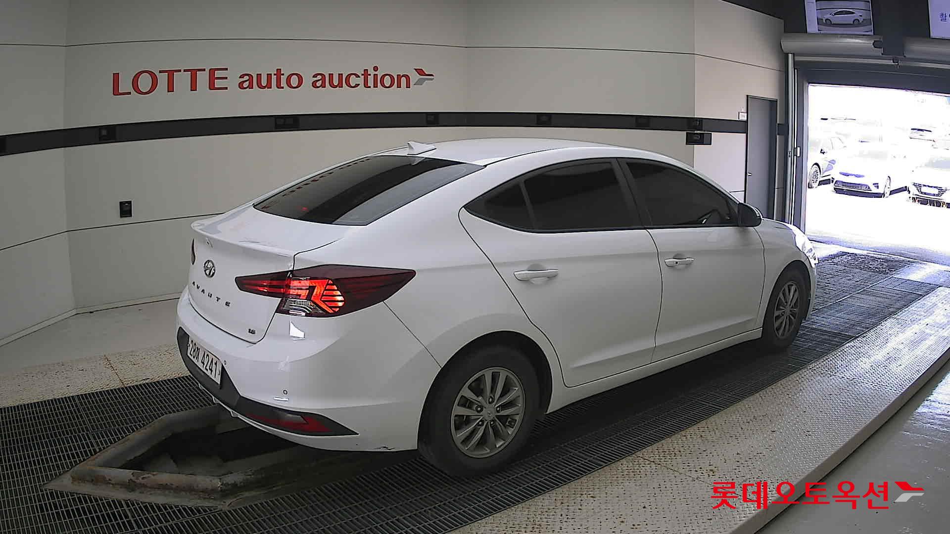 Hyundai Avante id 2909769 из Кореи 19