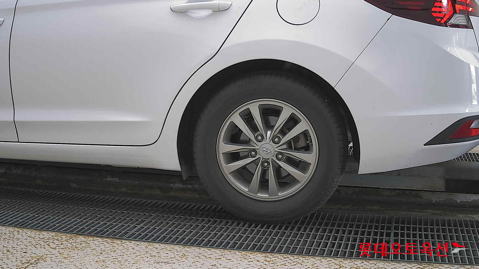 Hyundai Avante id 2909769 из Кореи 22