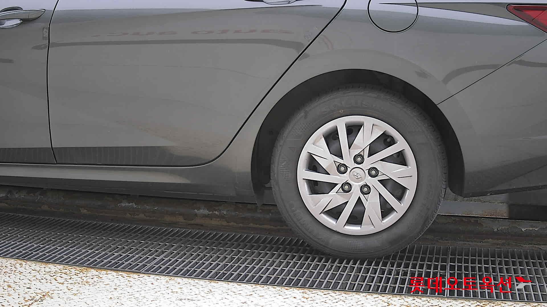 Hyundai Avante id 2909889 из Кореи 22