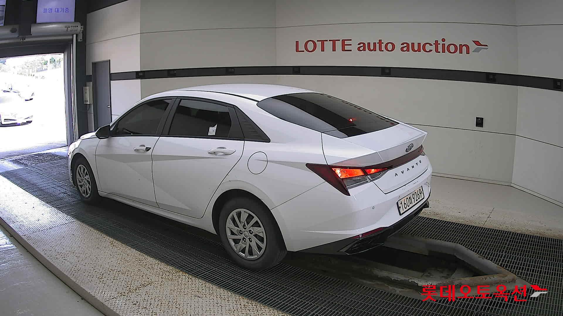 Hyundai Avante id 2909868 из Кореи 10