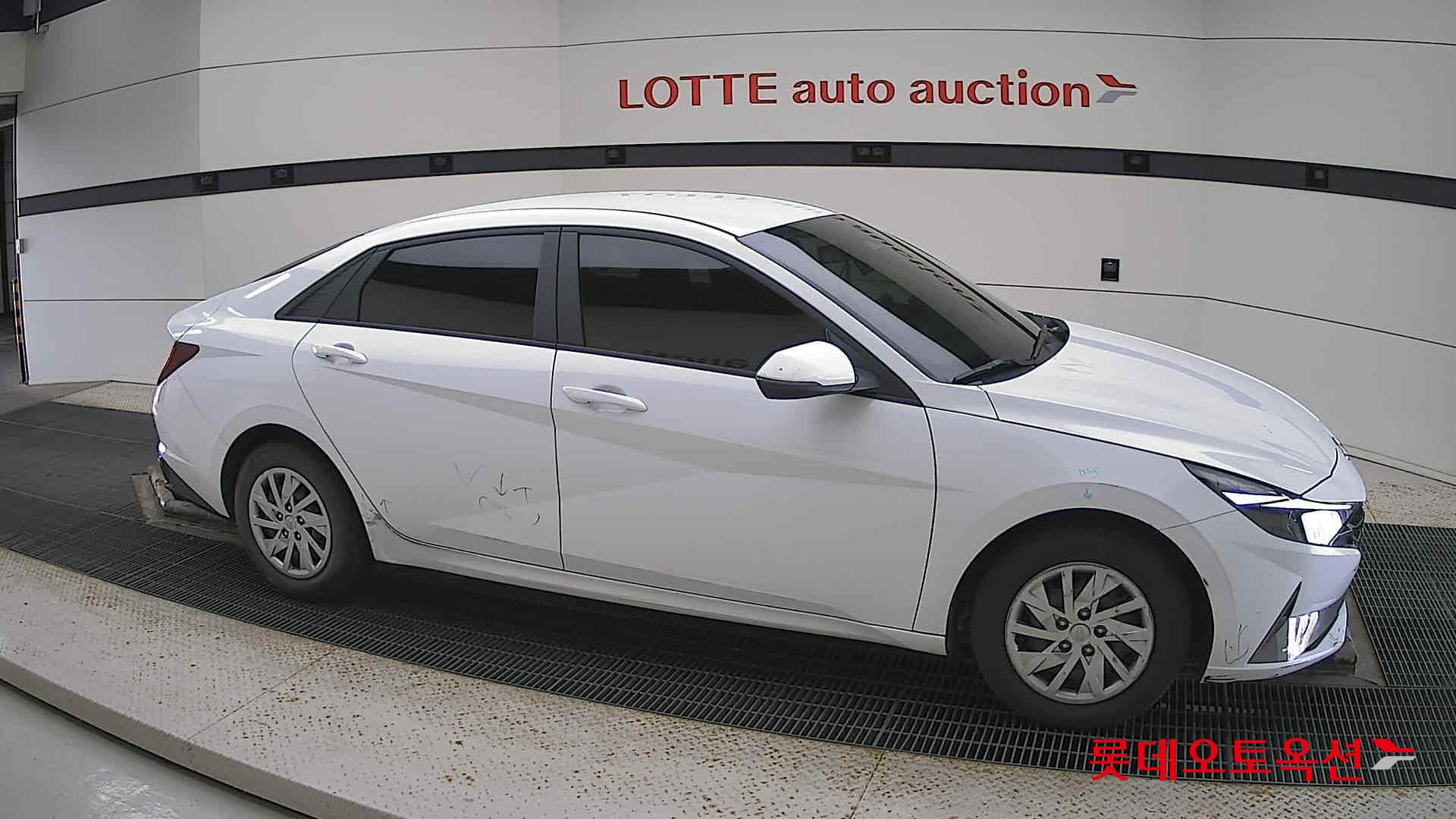 Hyundai Avante id 2909868 из Кореи 17