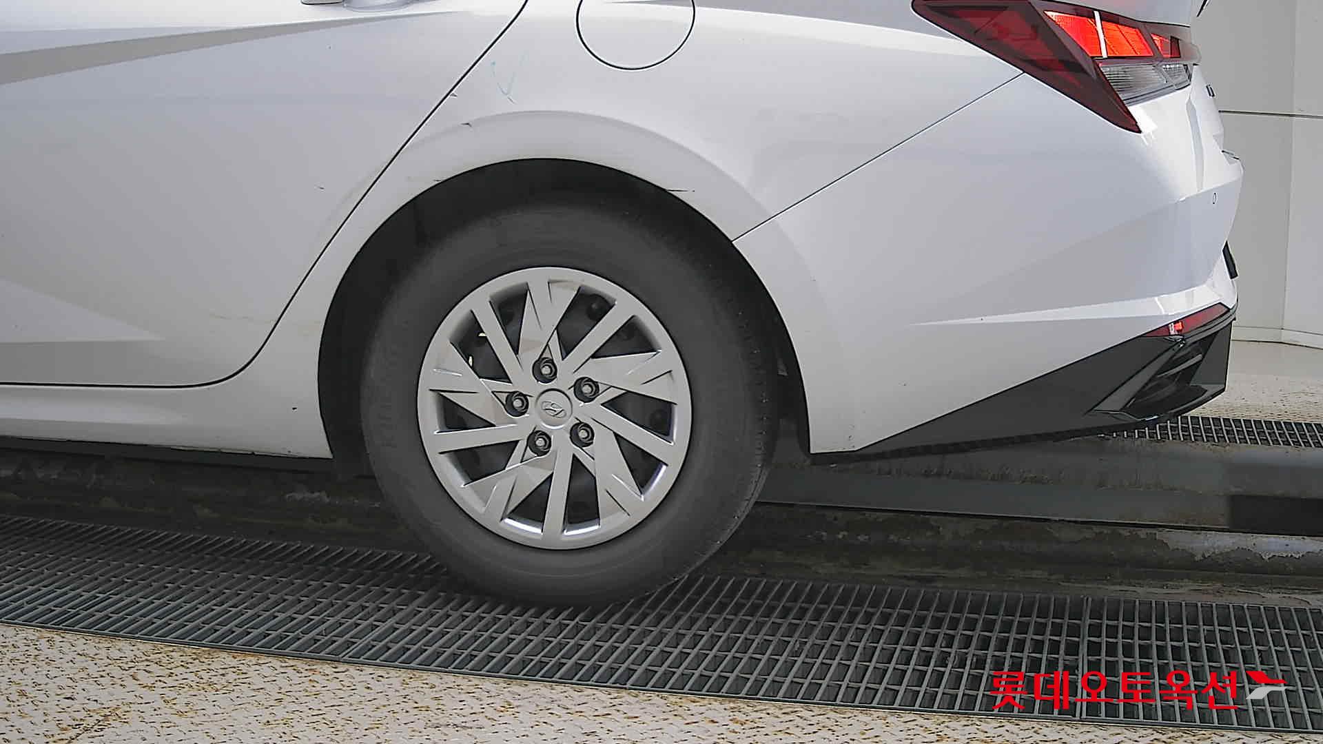 Hyundai Avante id 2909868 из Кореи 22