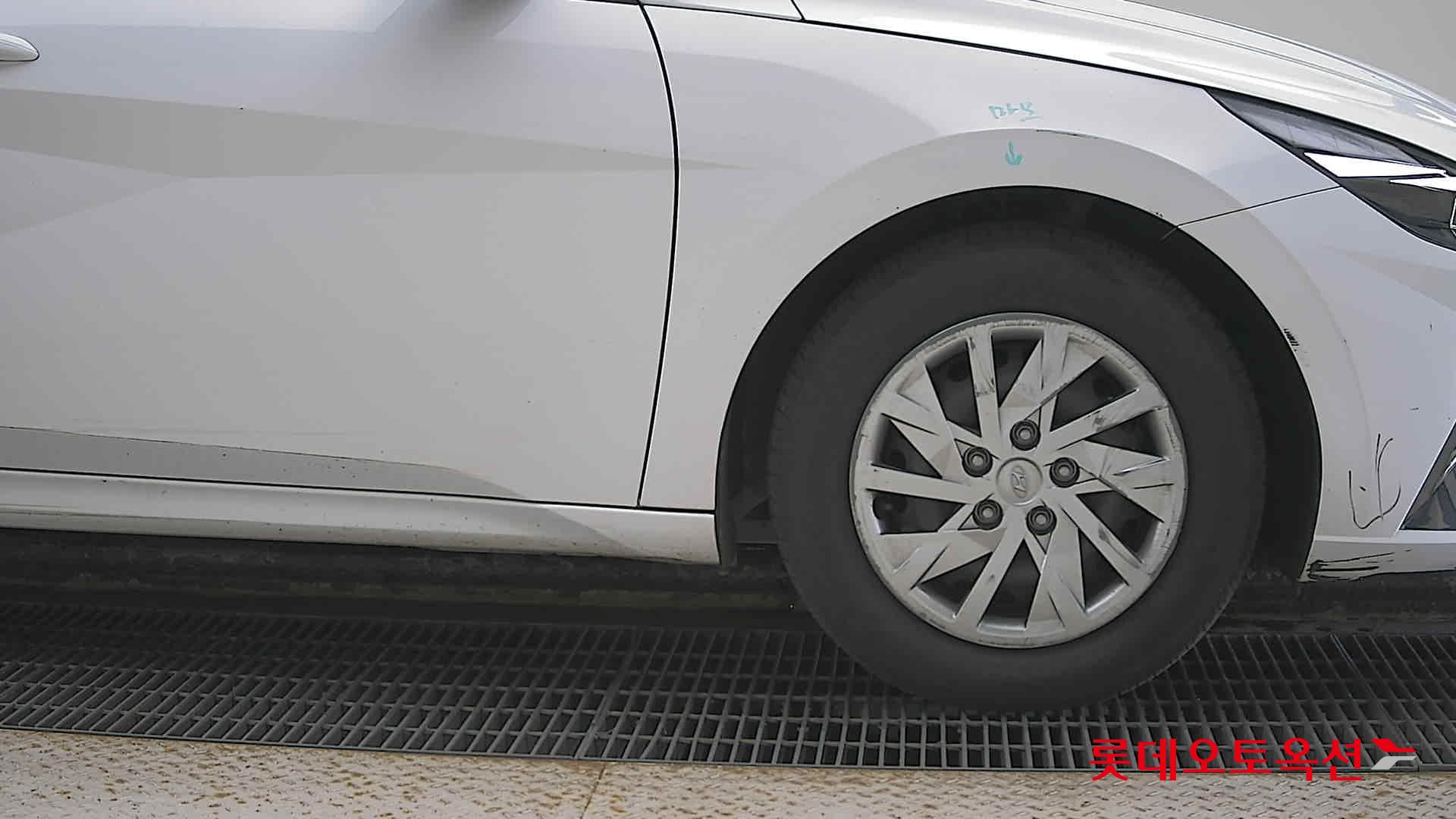 Hyundai Avante id 2909868 из Кореи 23