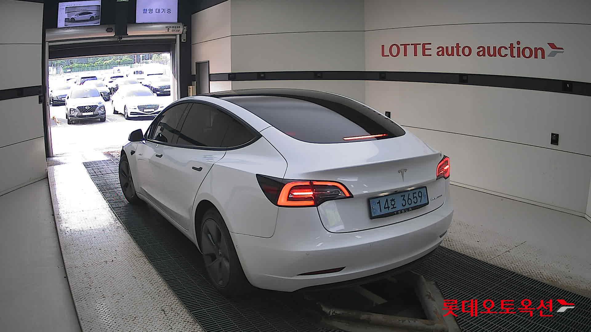 تسلا MODEL 3
