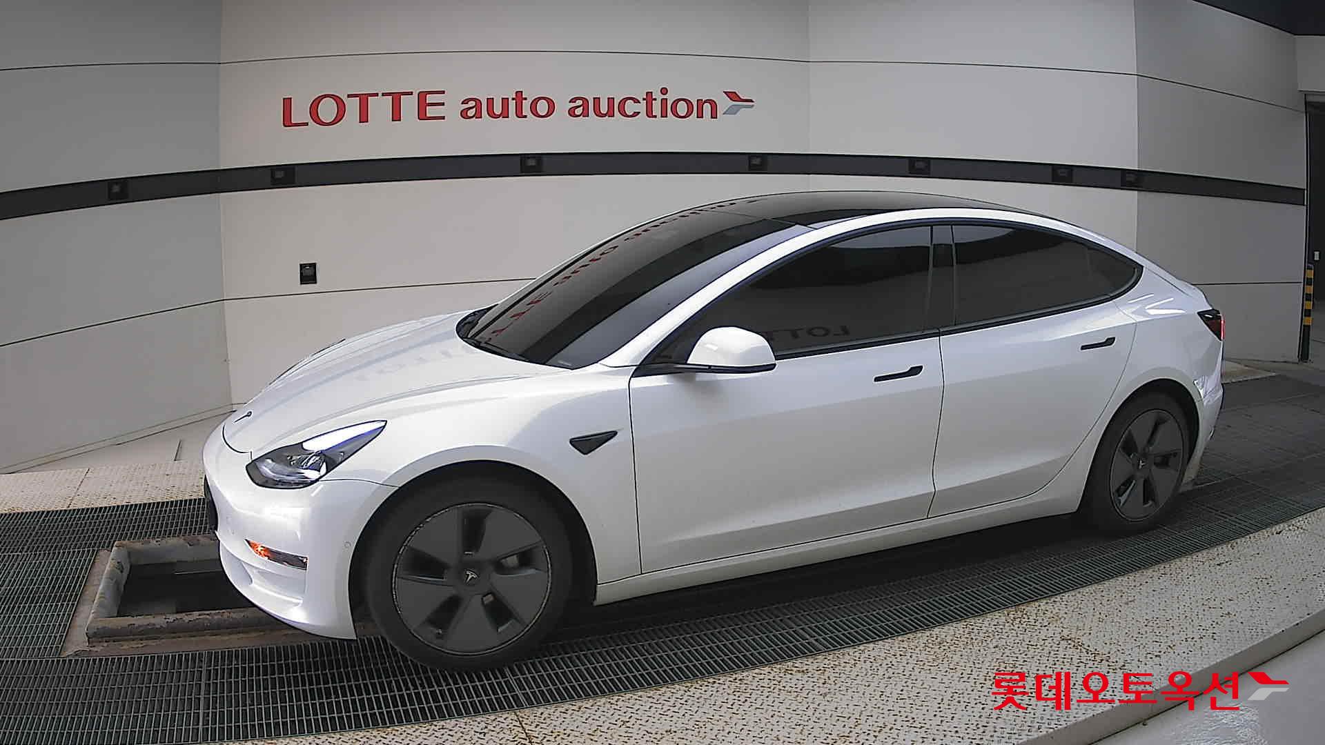 تسلا MODEL 3