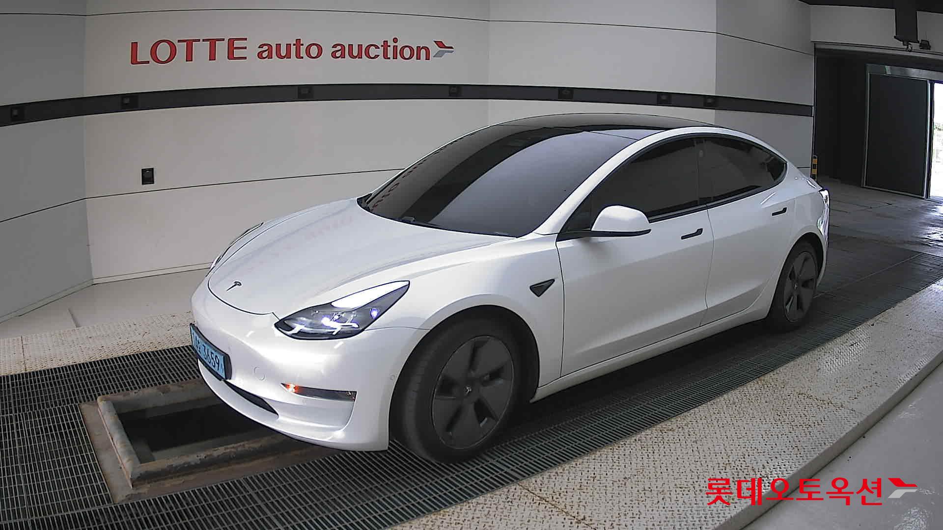 تسلا MODEL 3