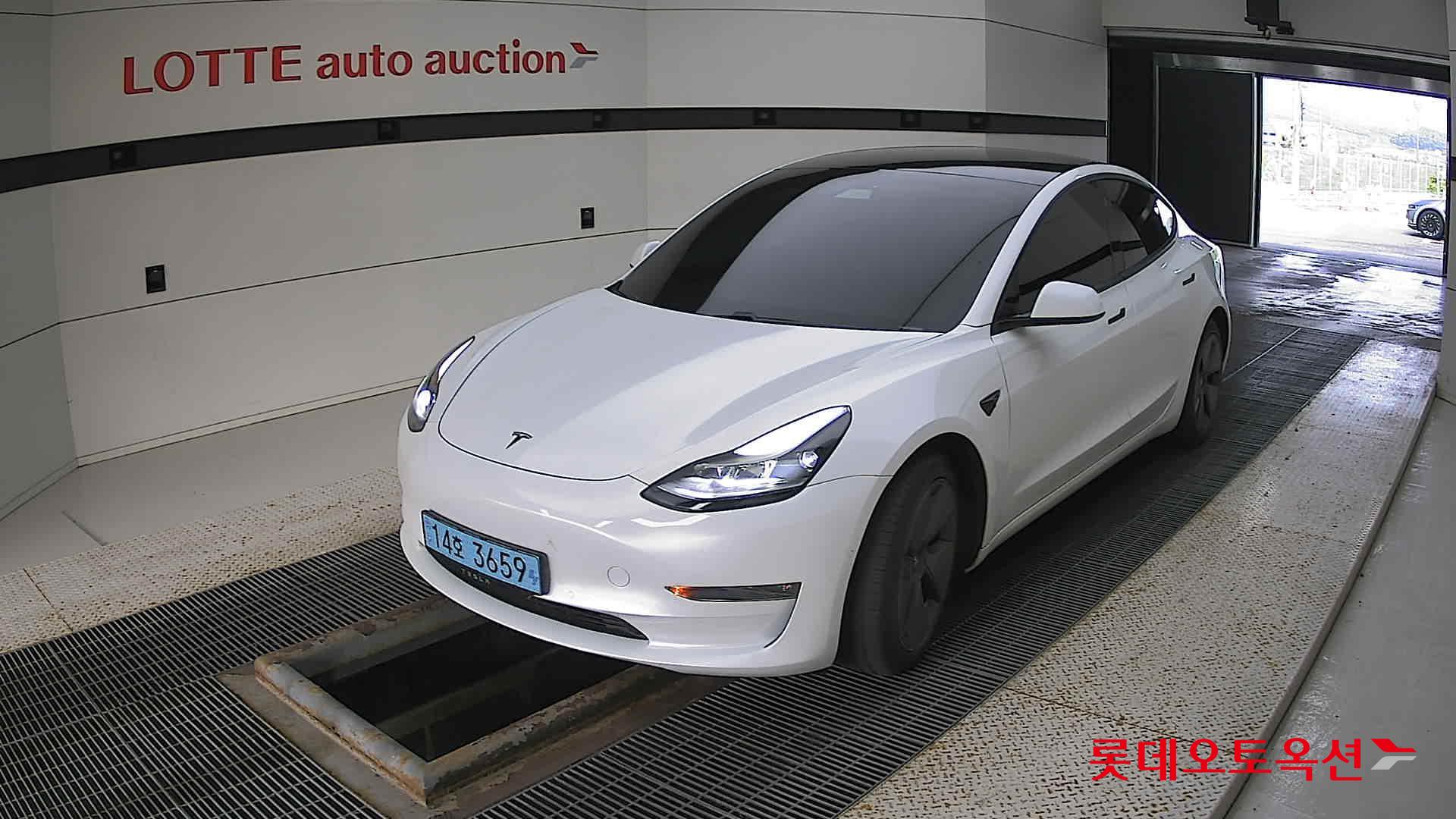 تسلا MODEL 3