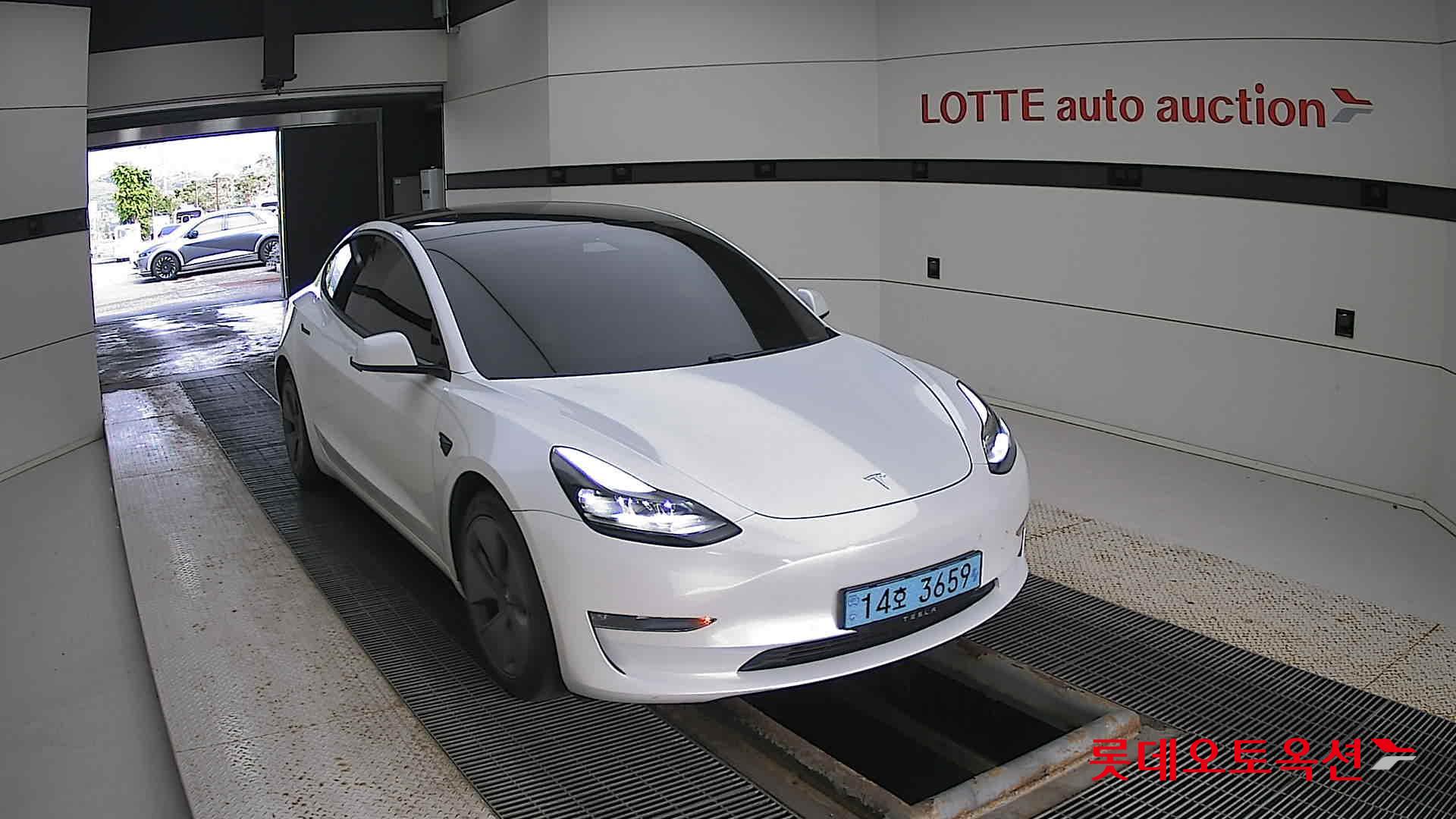 تسلا MODEL 3