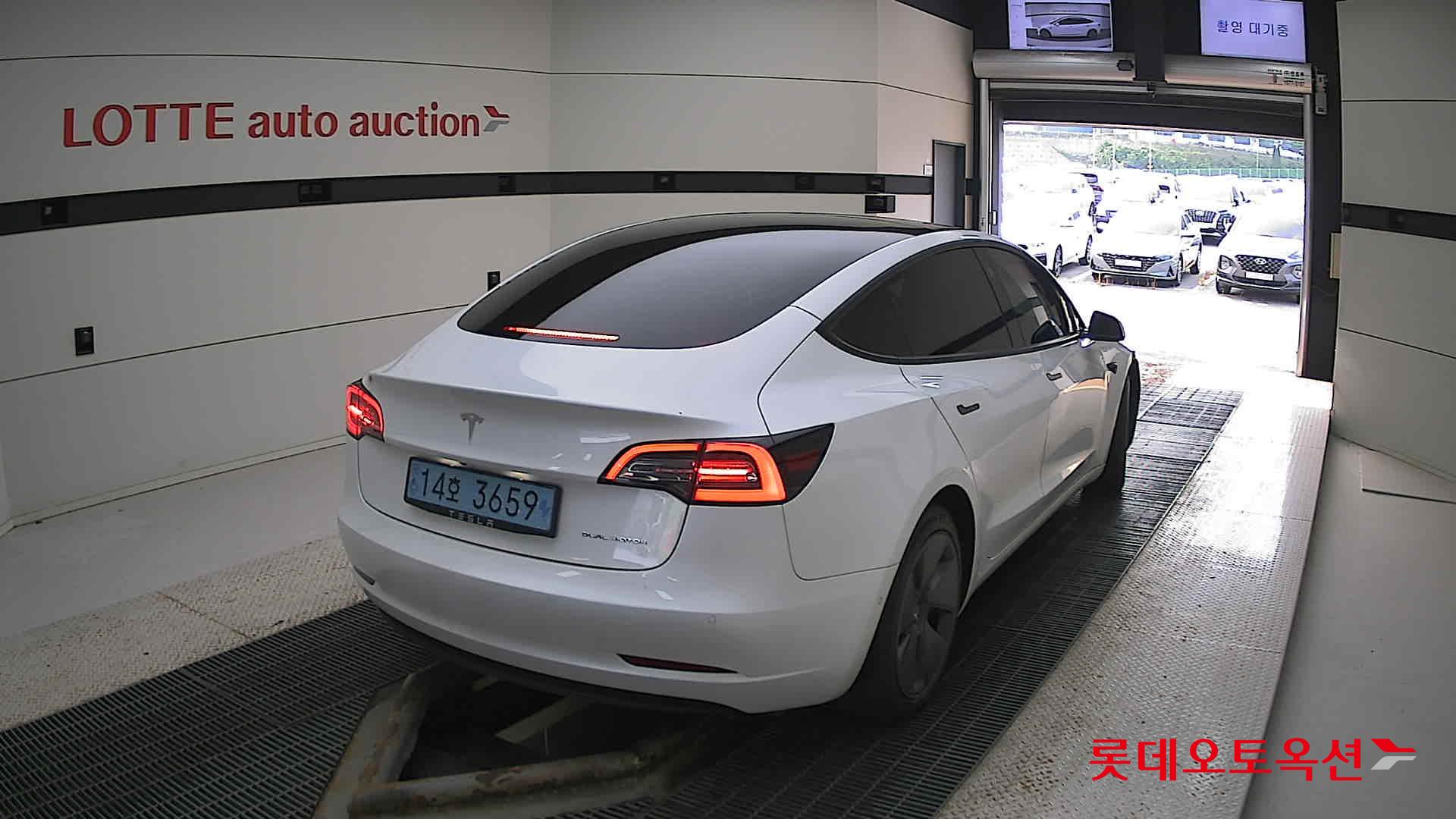 تسلا MODEL 3