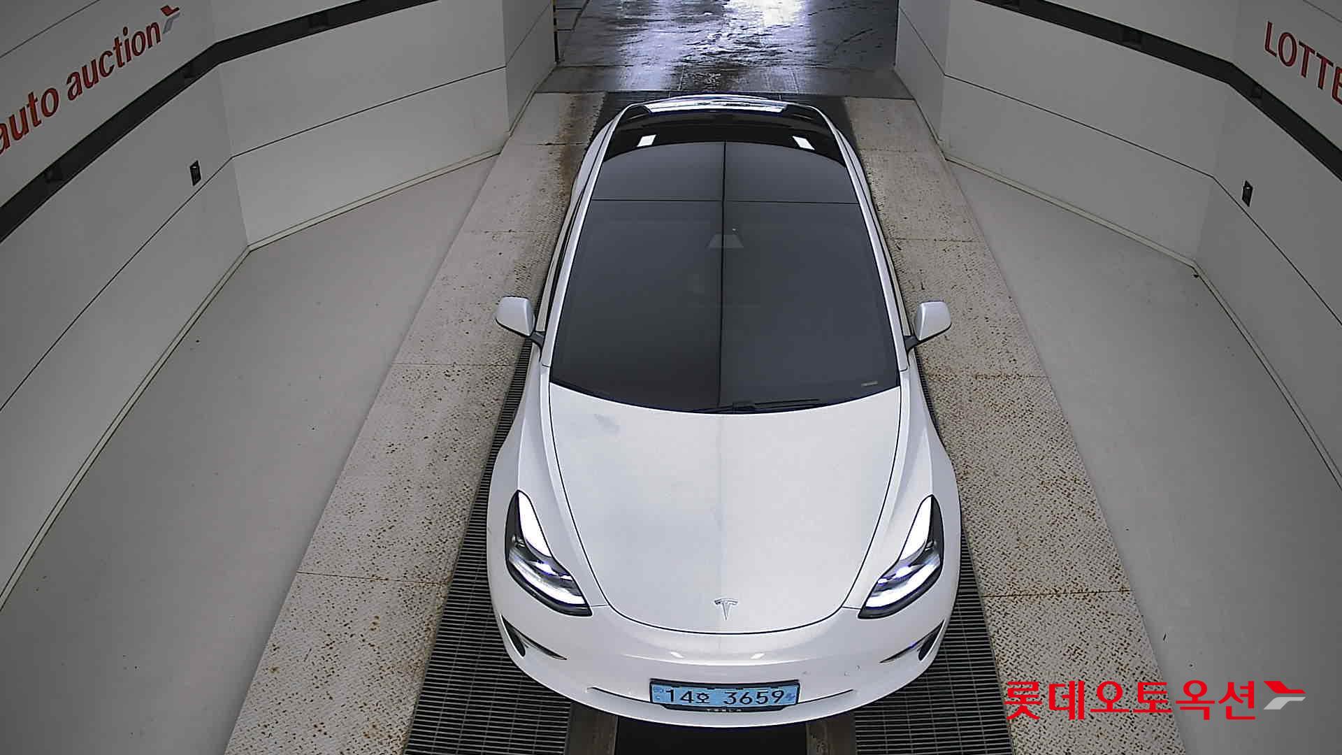 تسلا MODEL 3