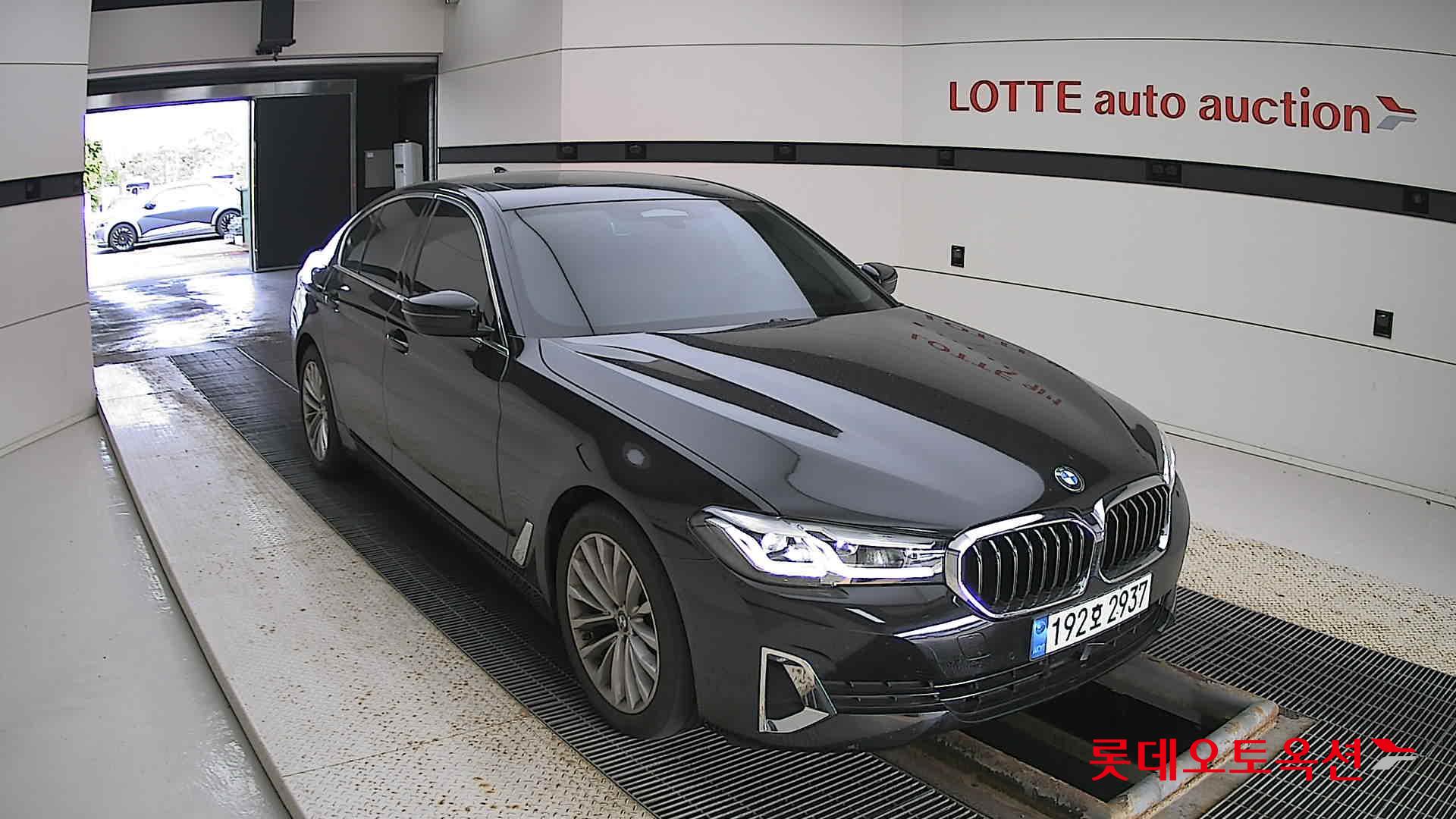 BMW 520I