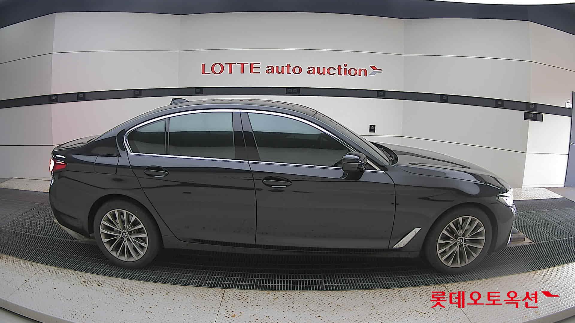 BMW 520I