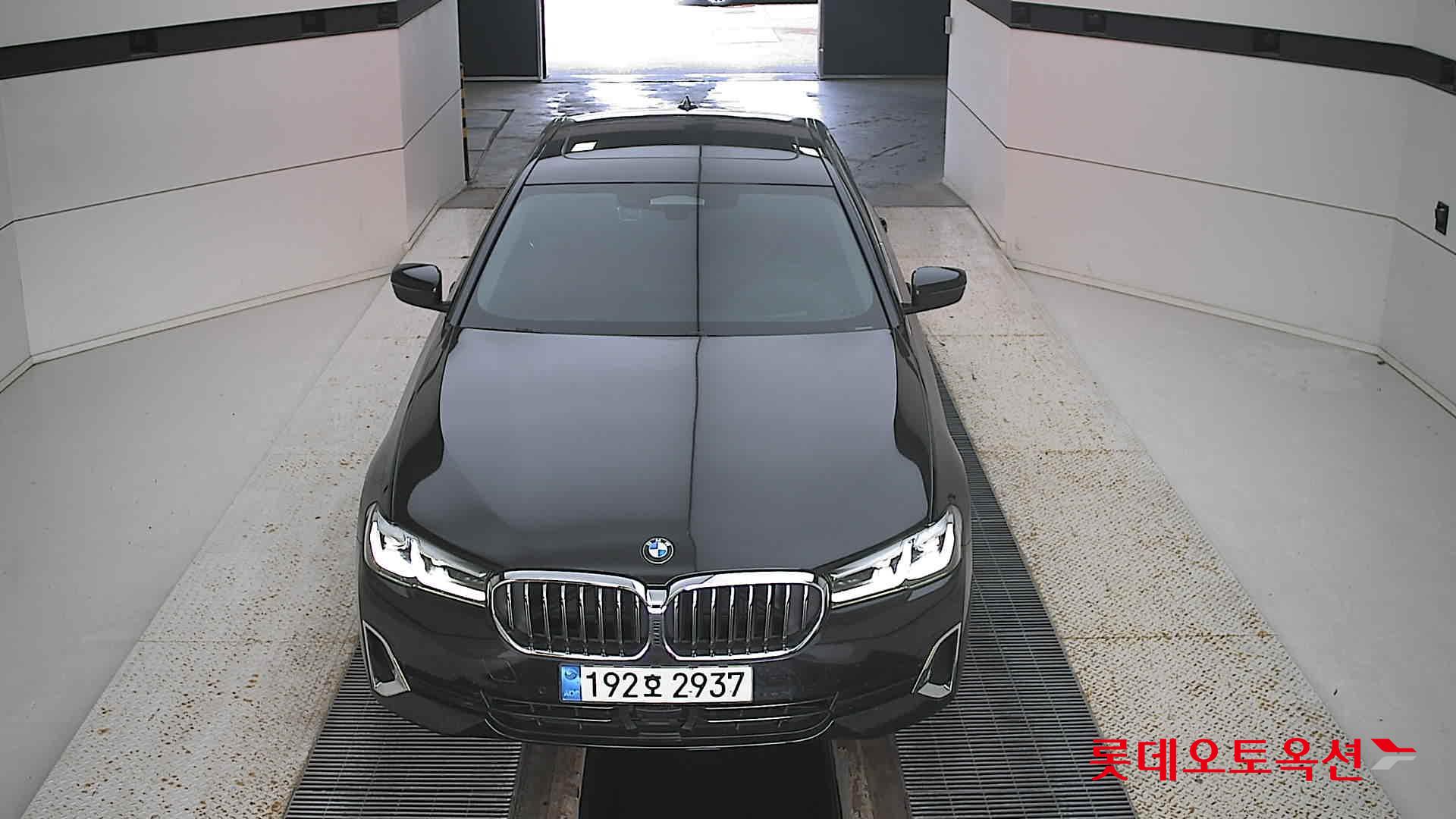 BMW 520I