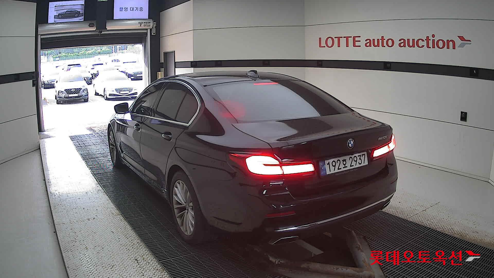 BMW 520I