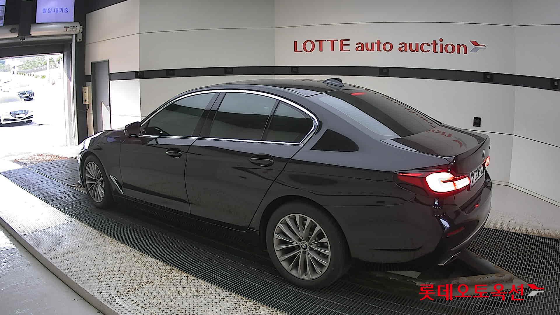 BMW 520I