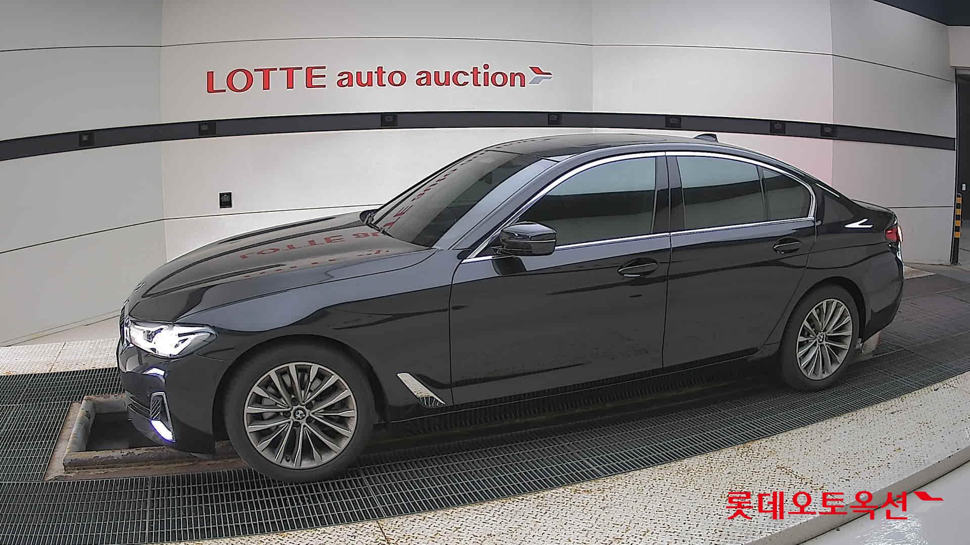 BMW 520I
