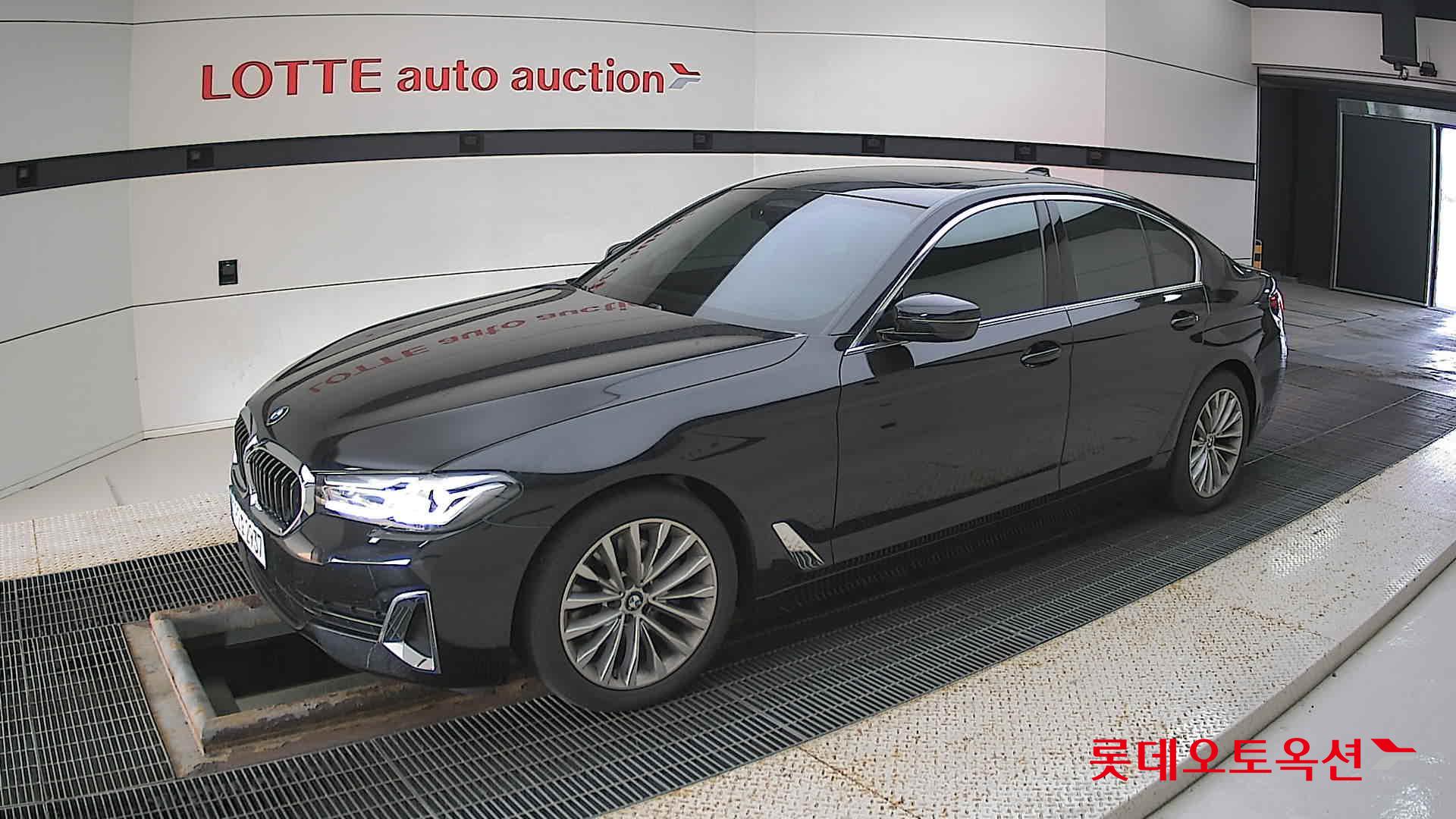 BMW 520I