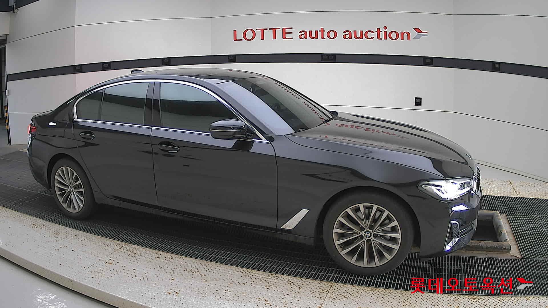BMW 520I