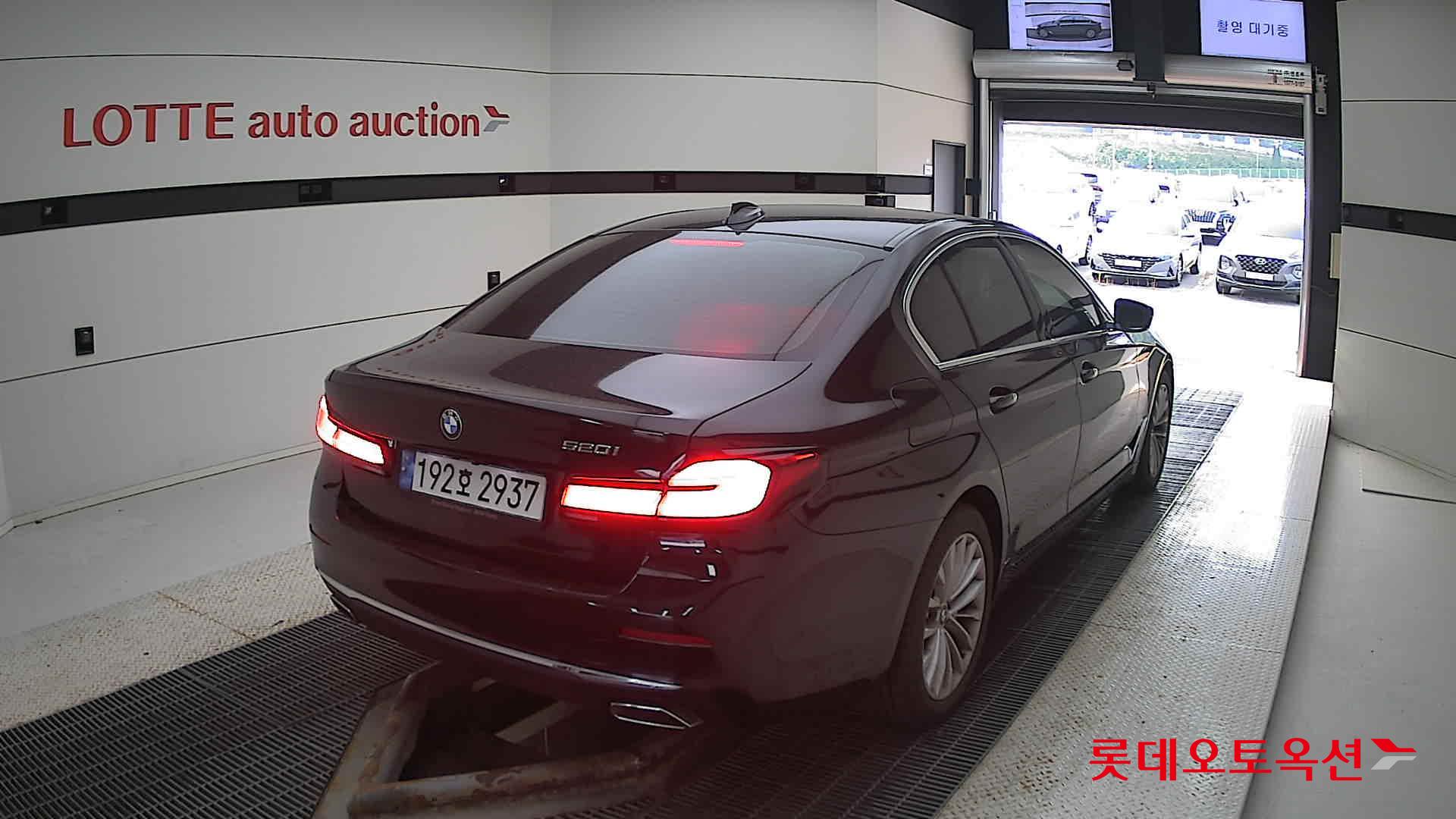 BMW 520I