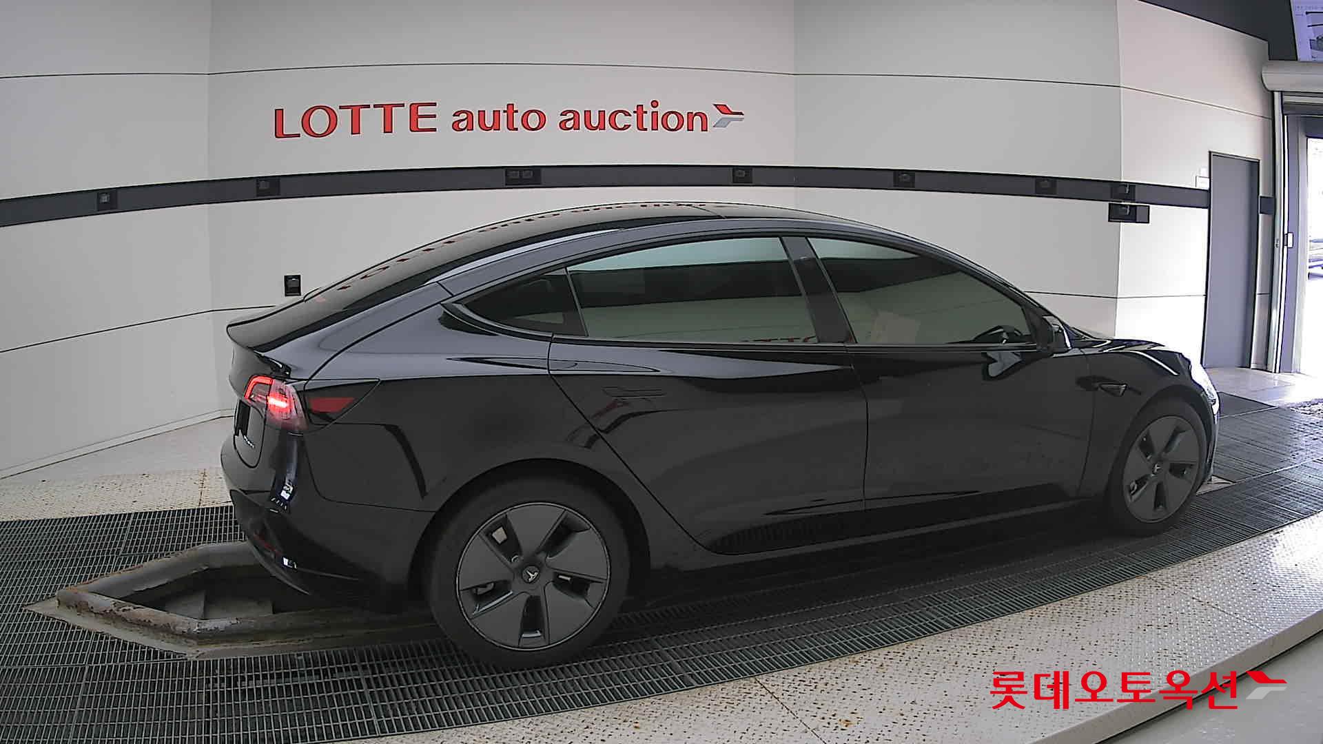 تسلا MODEL 3