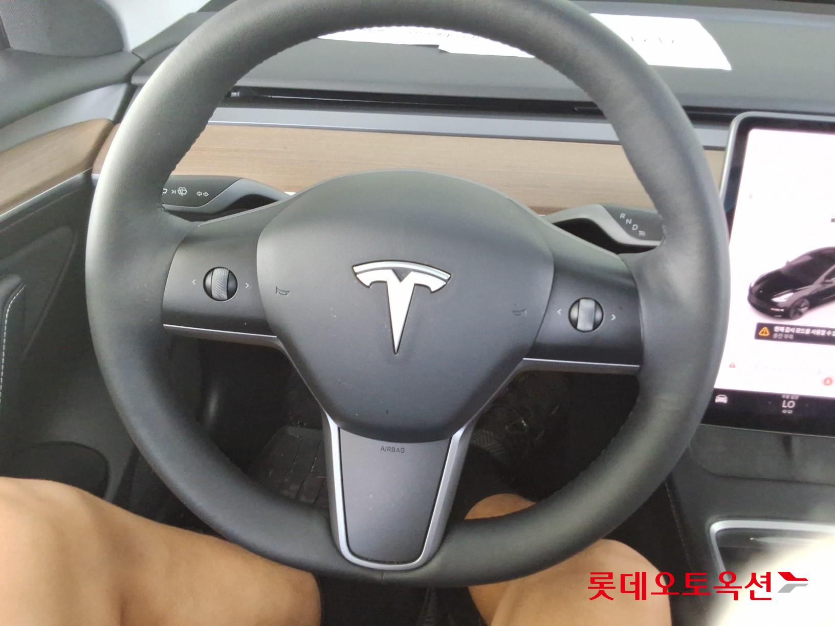 تسلا MODEL 3