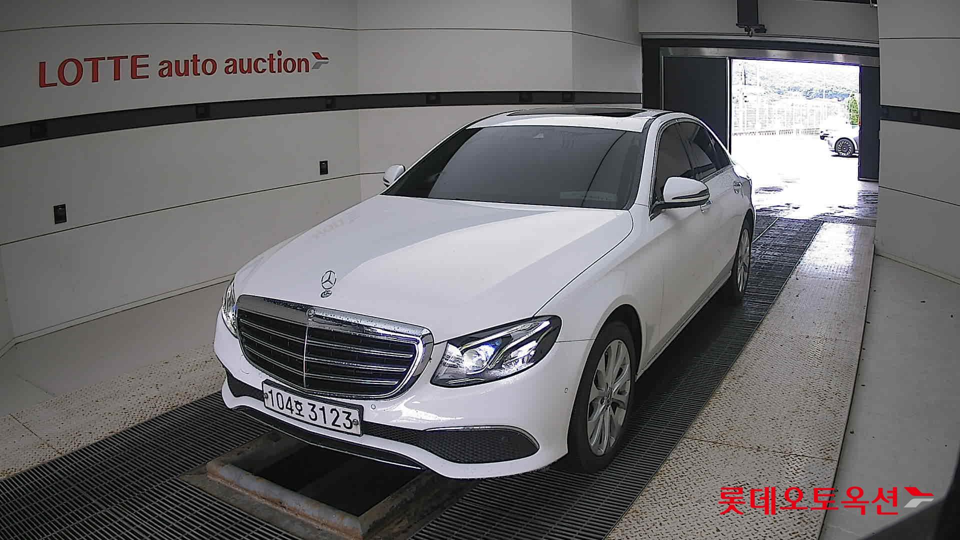 مرسيدس E220D