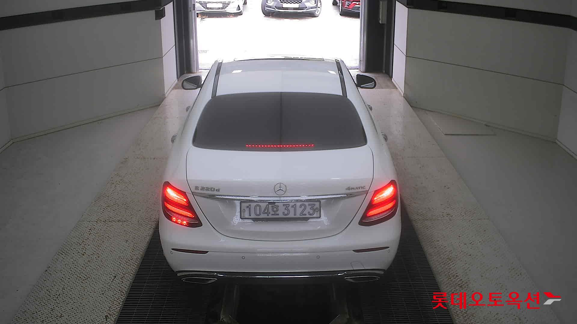 مرسيدس E220D