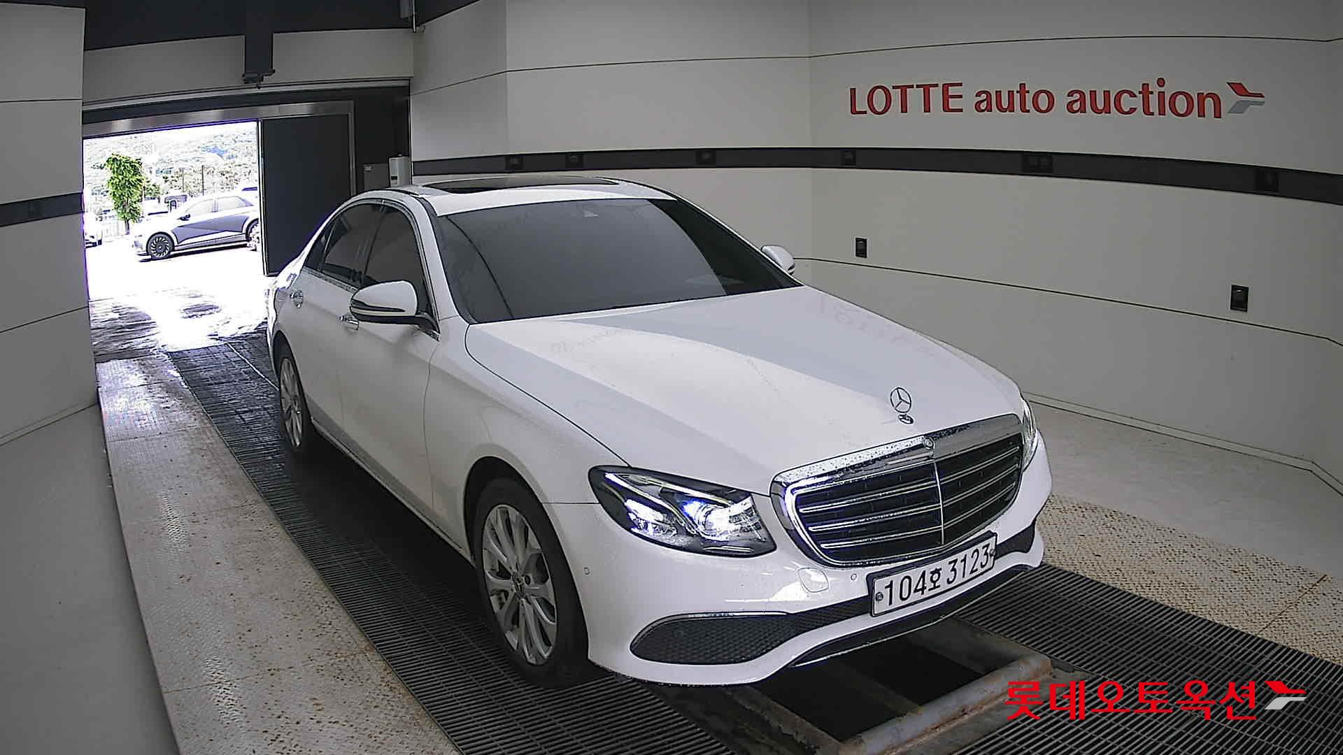 مرسيدس E220D