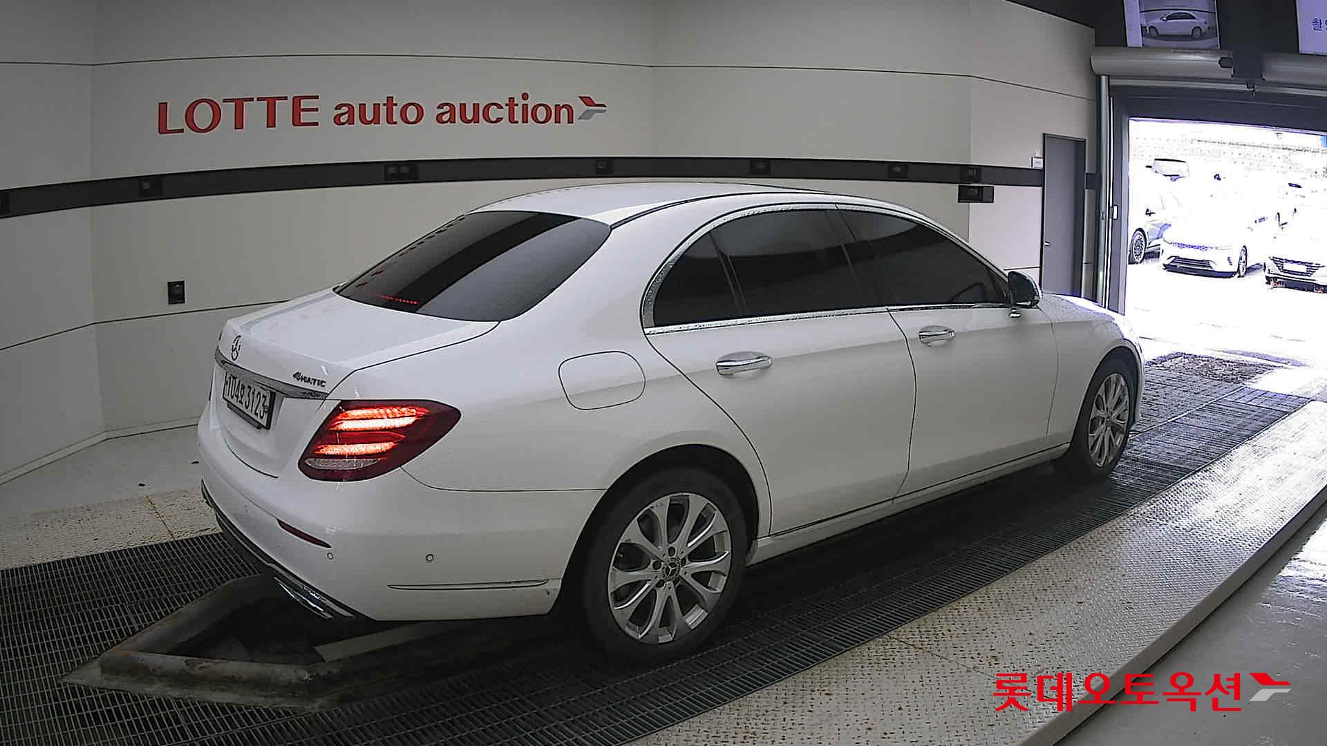 مرسيدس E220D