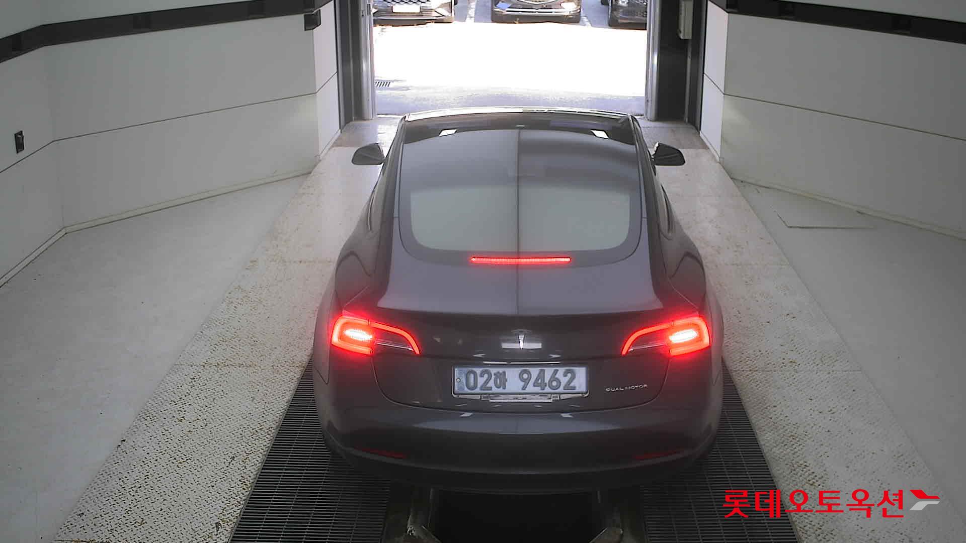 تسلا MODEL 3
