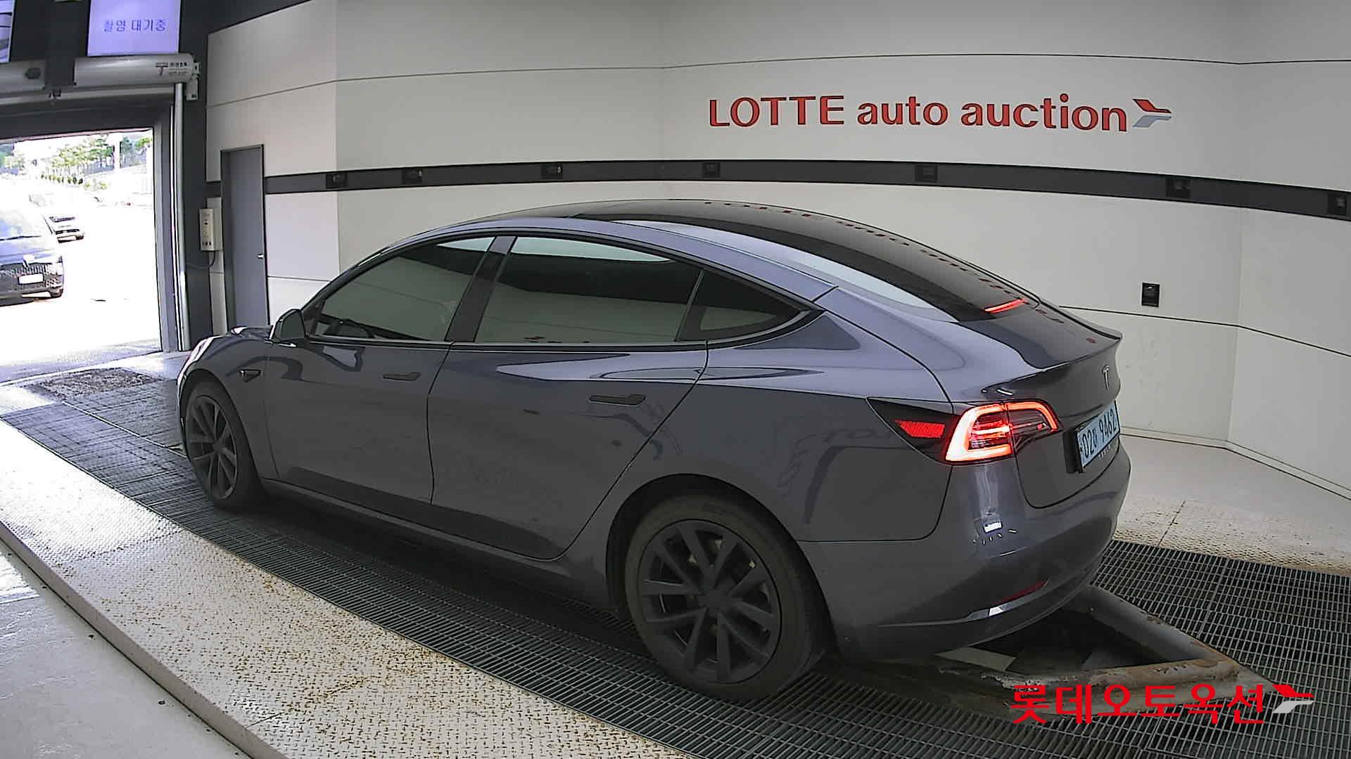 تسلا MODEL 3