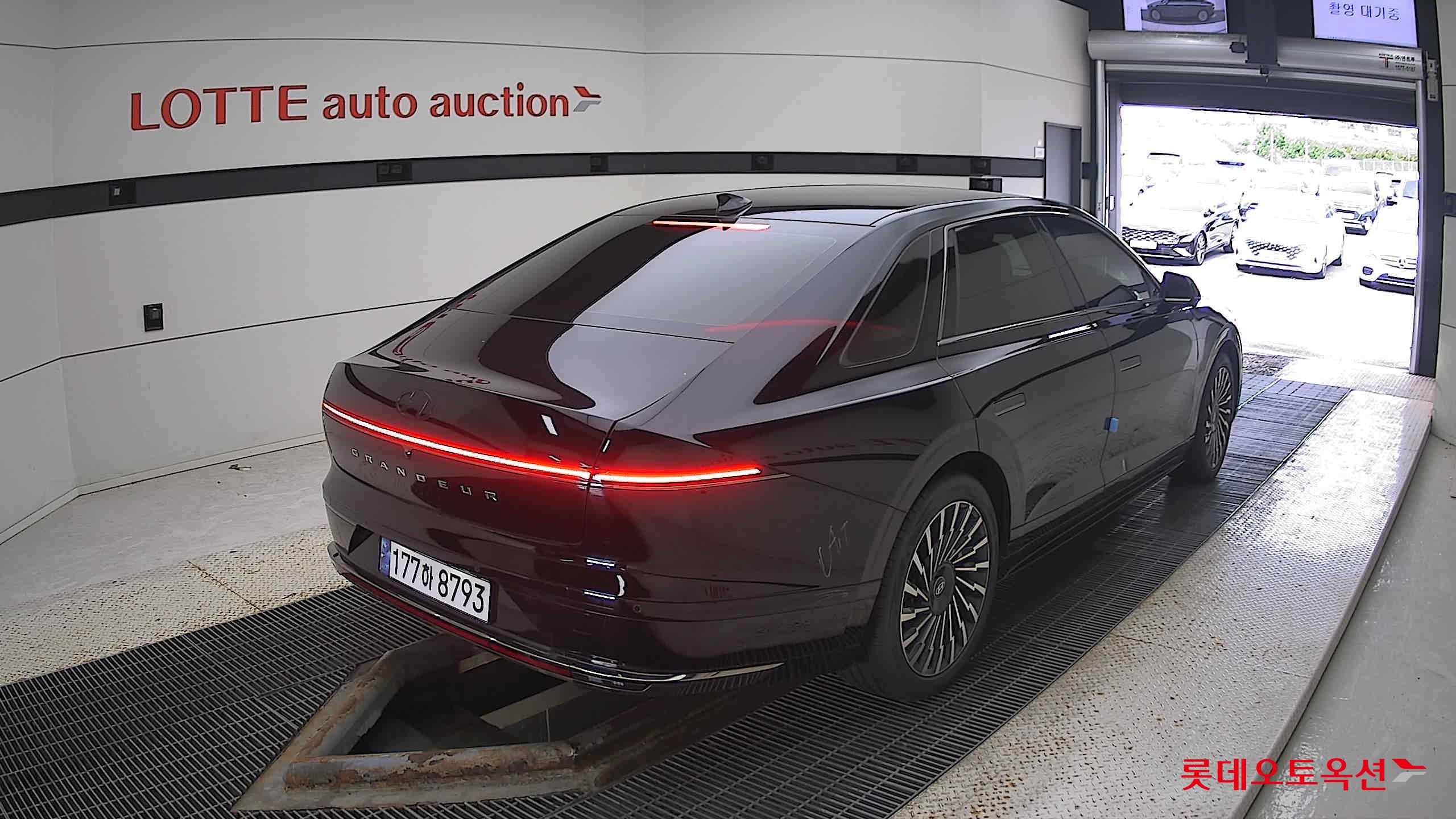 Hyundai Grandeur Hybrid 2024 Abyss Black Pearl из Кореи, фото 4