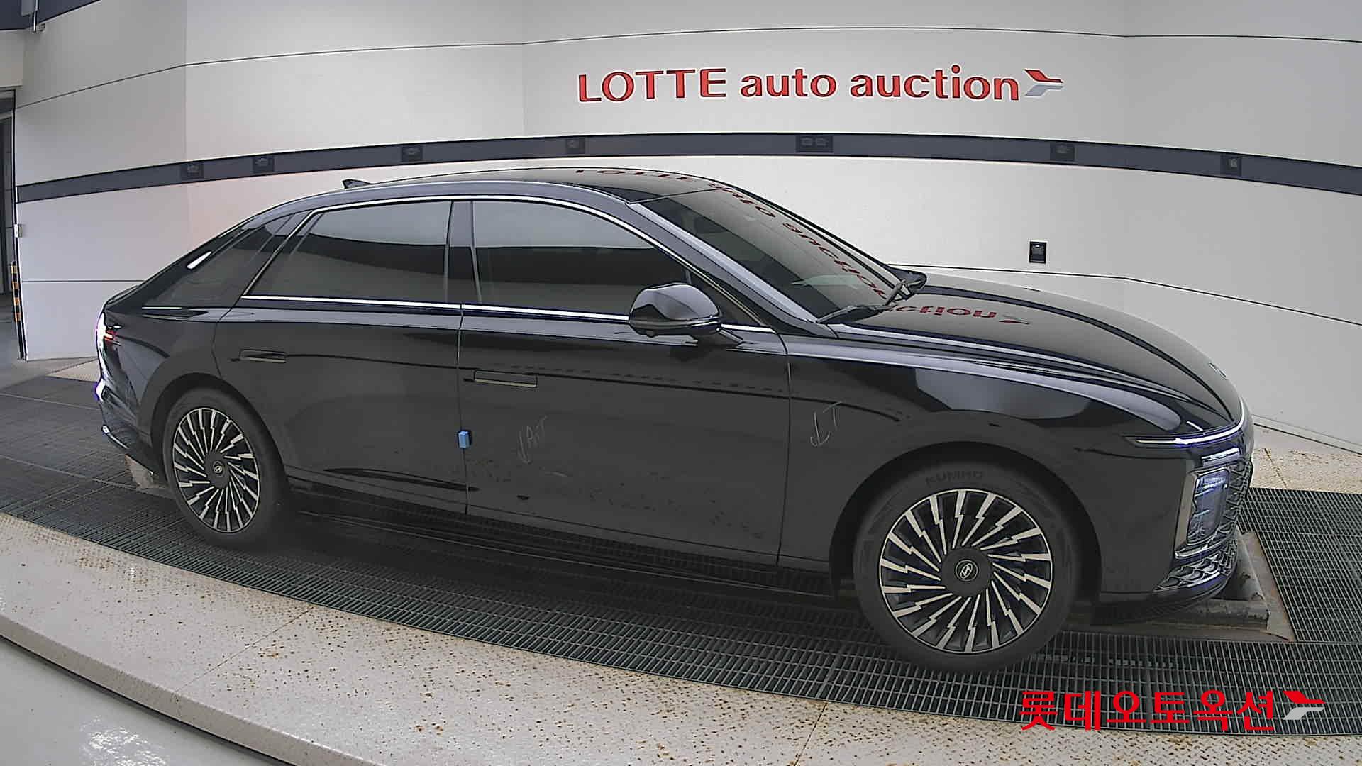 Hyundai Grandeur Hybrid id 3057671 из Кореи 17